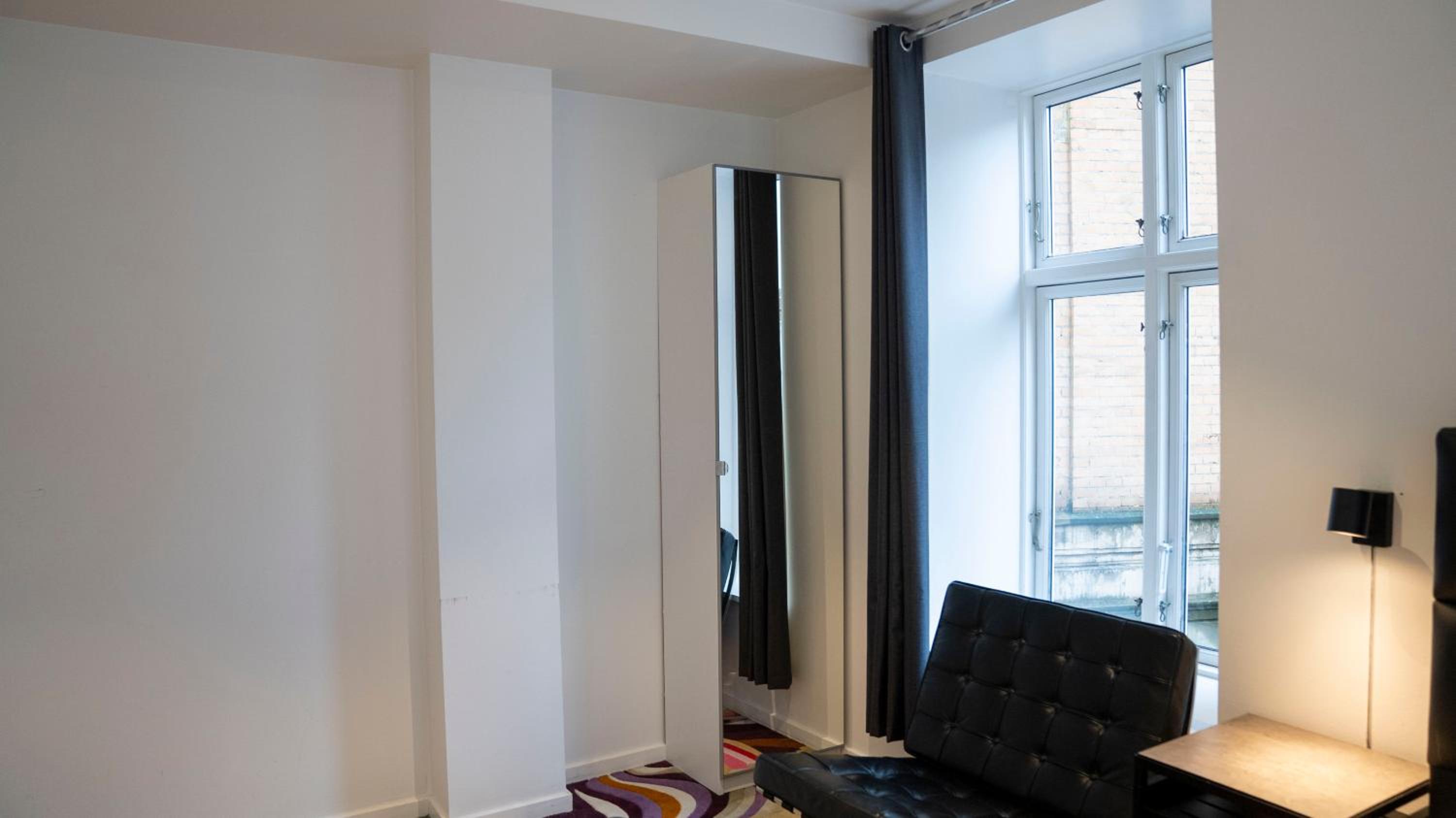 Standard Double Room - Photo 9