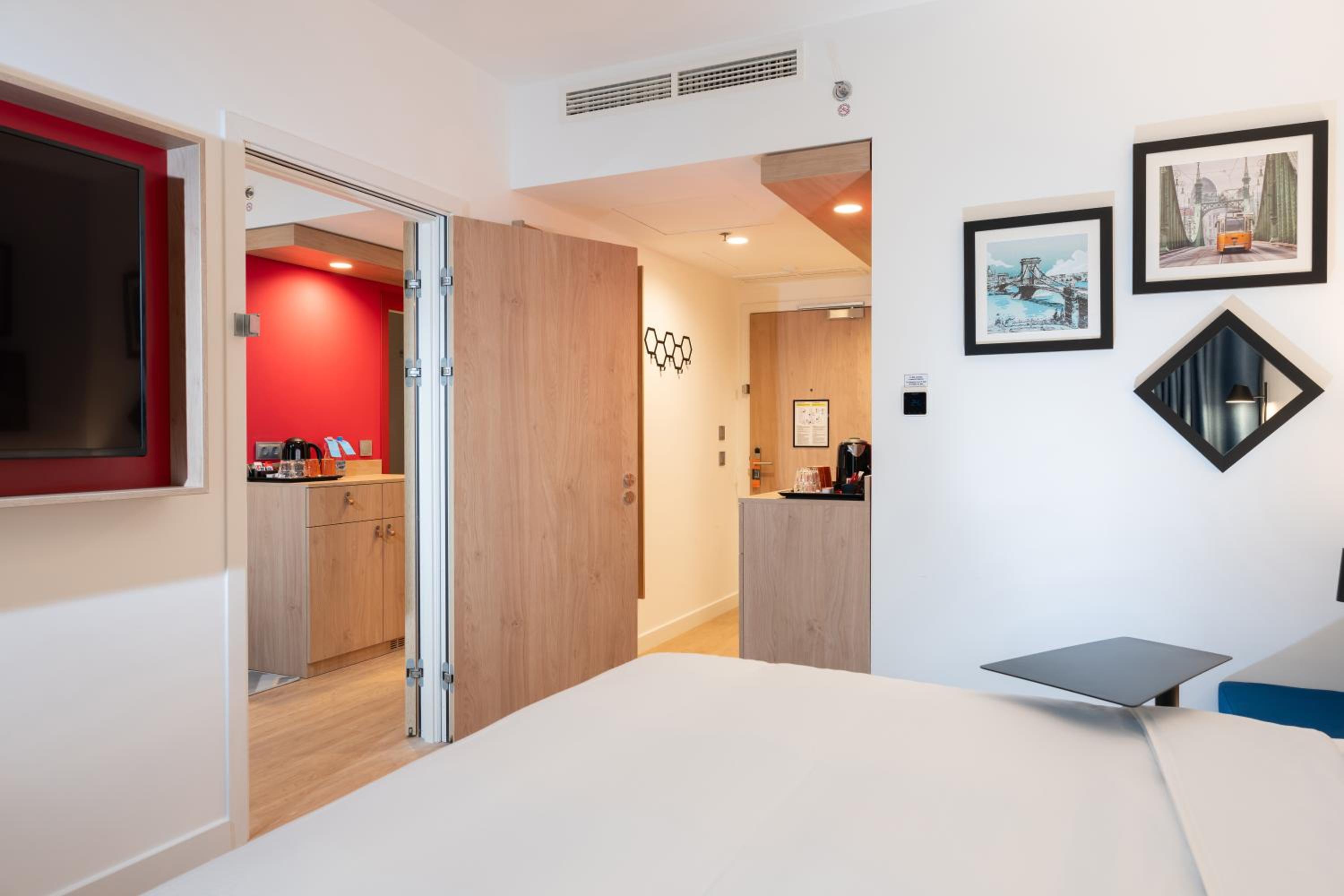 Family Connecting Rooms