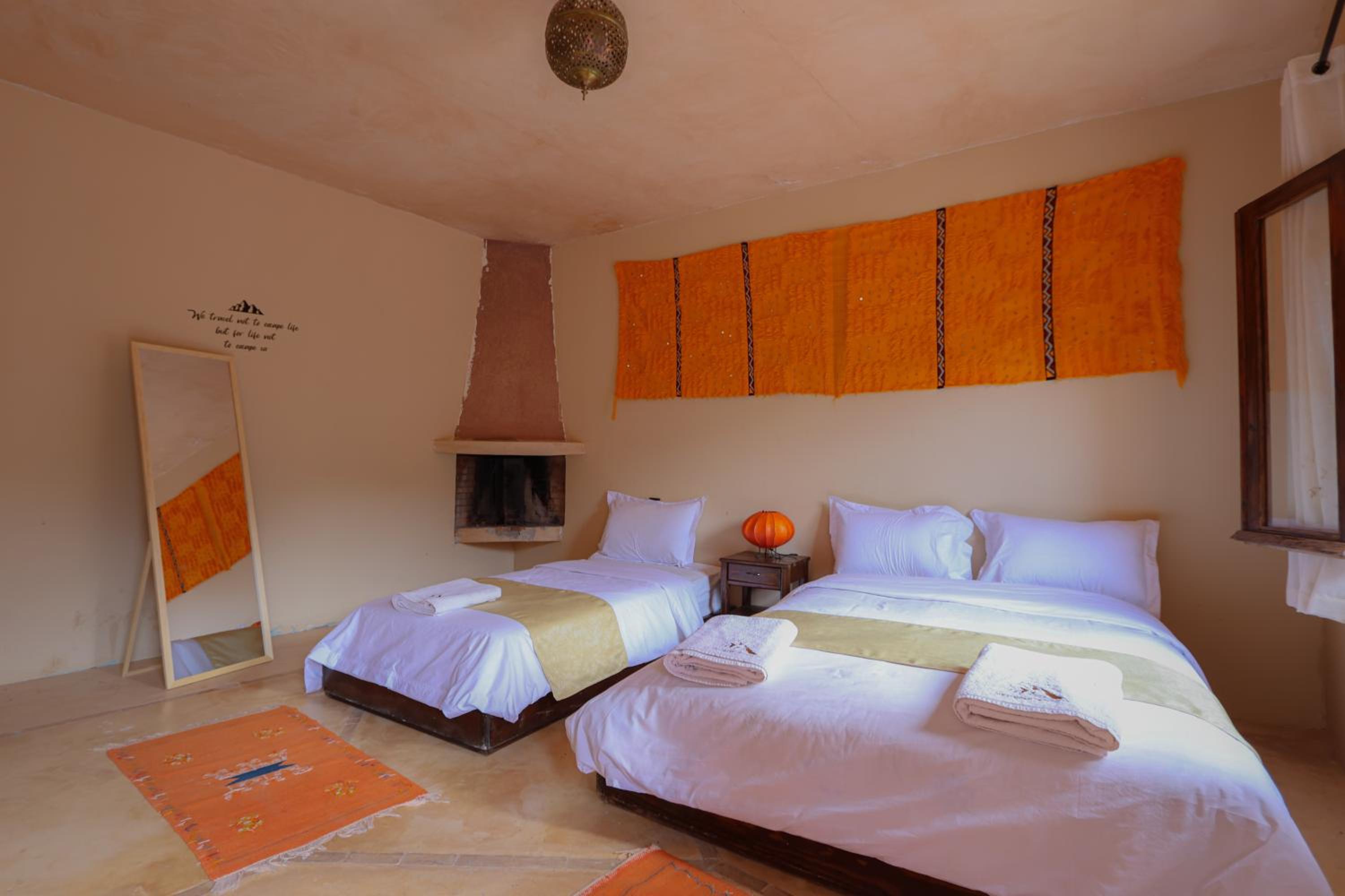 Deluxe Room - Photo 4