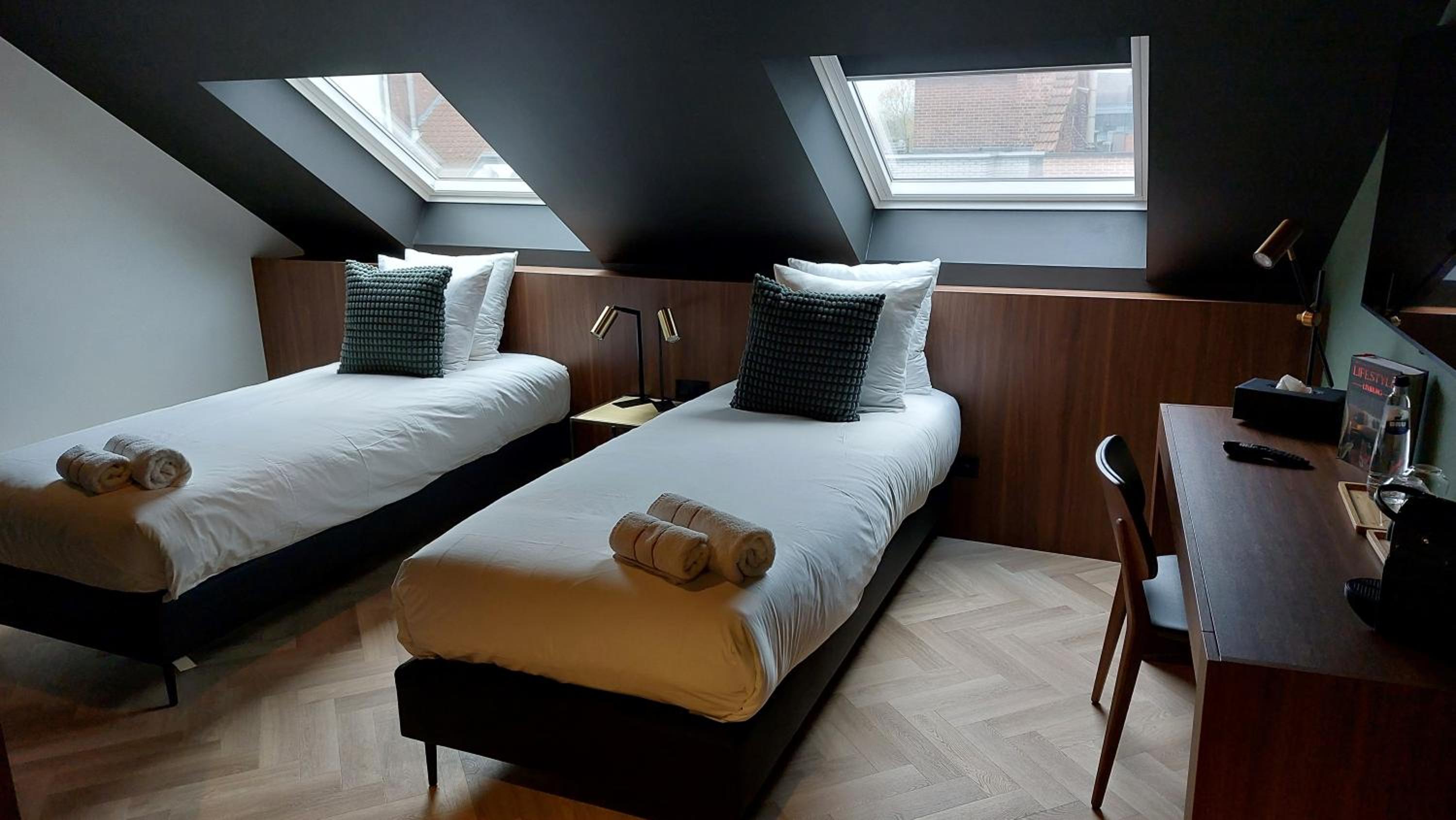 Deluxe Twin Room - Photo 3