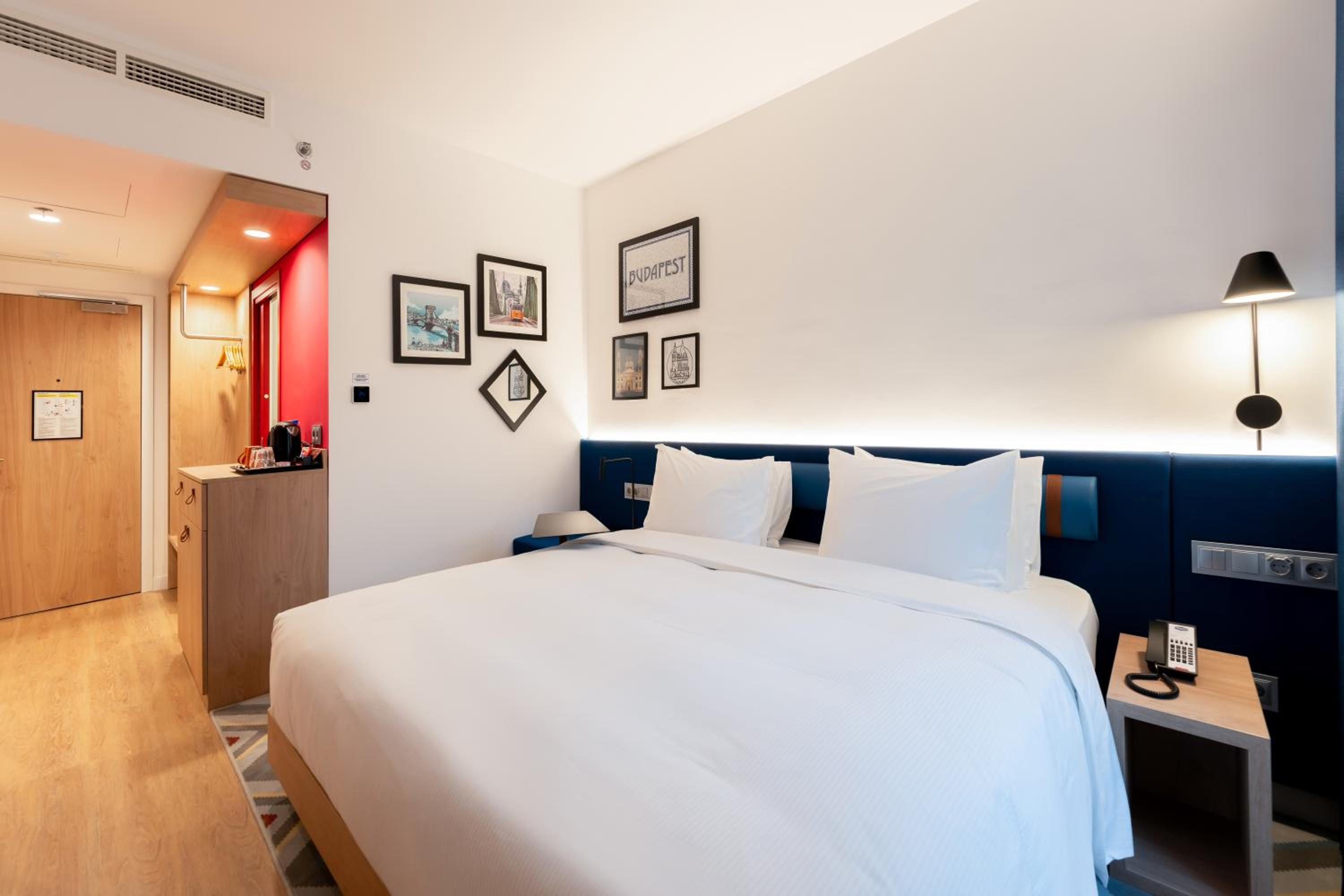 Super King Room - Photo 10