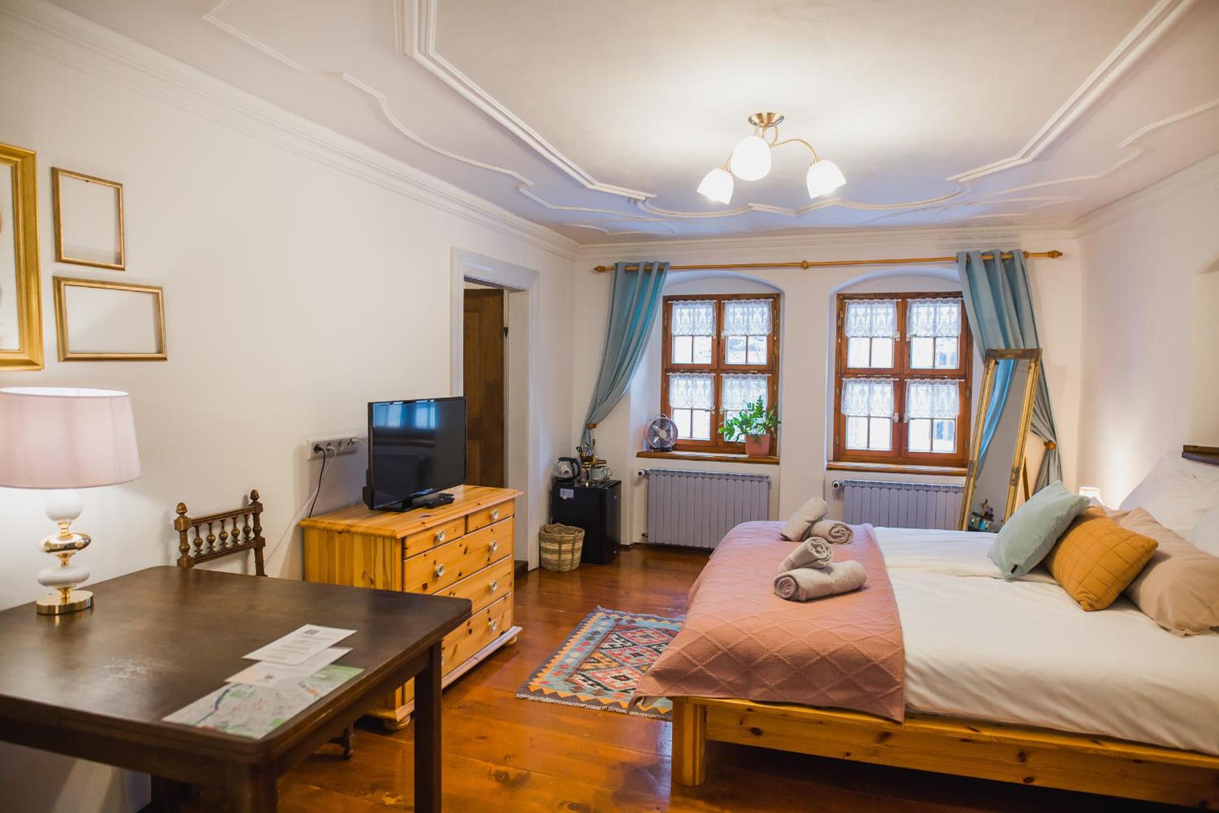 Double Room with Private Bathroom photo 3
