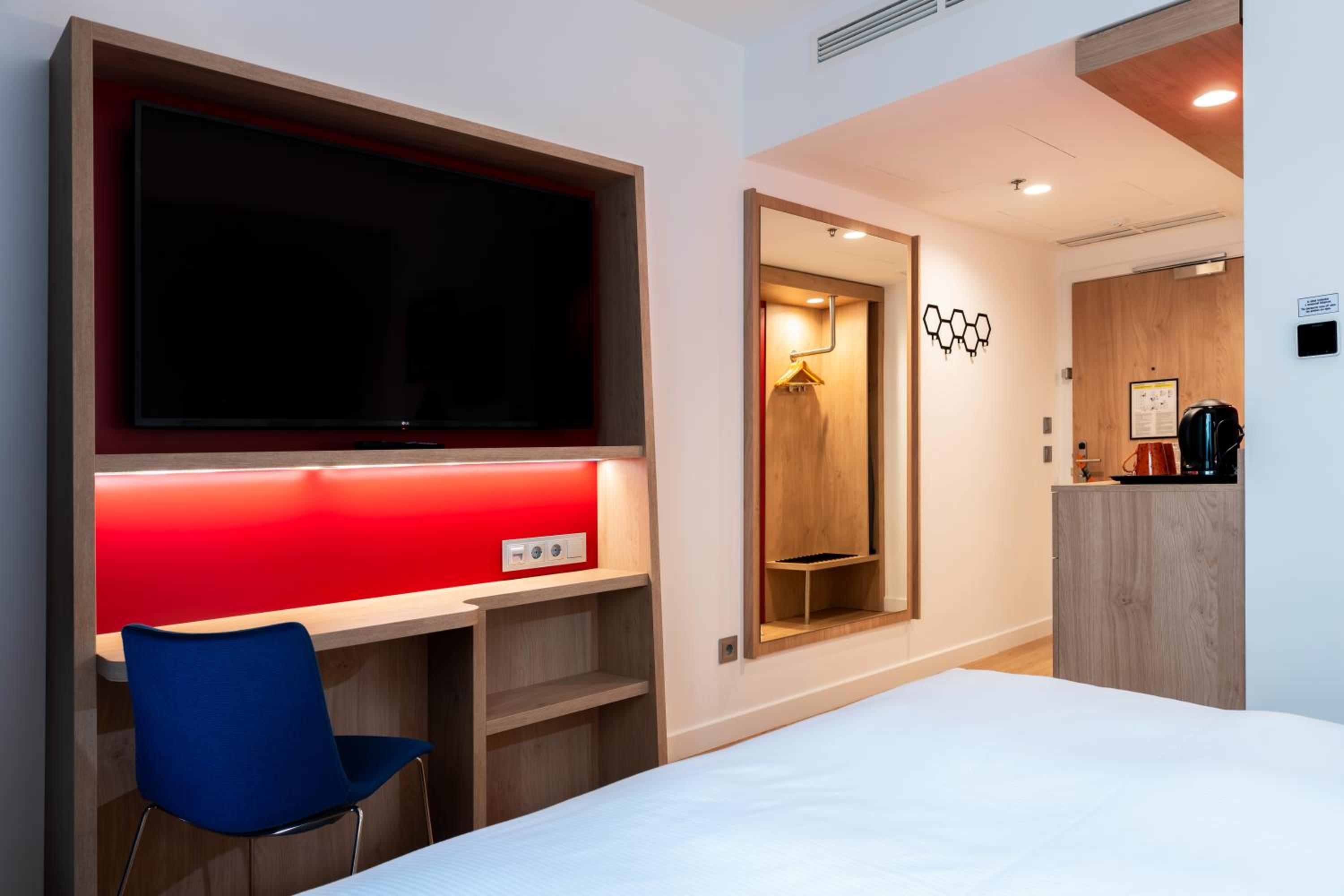 Super King Room - Photo 11