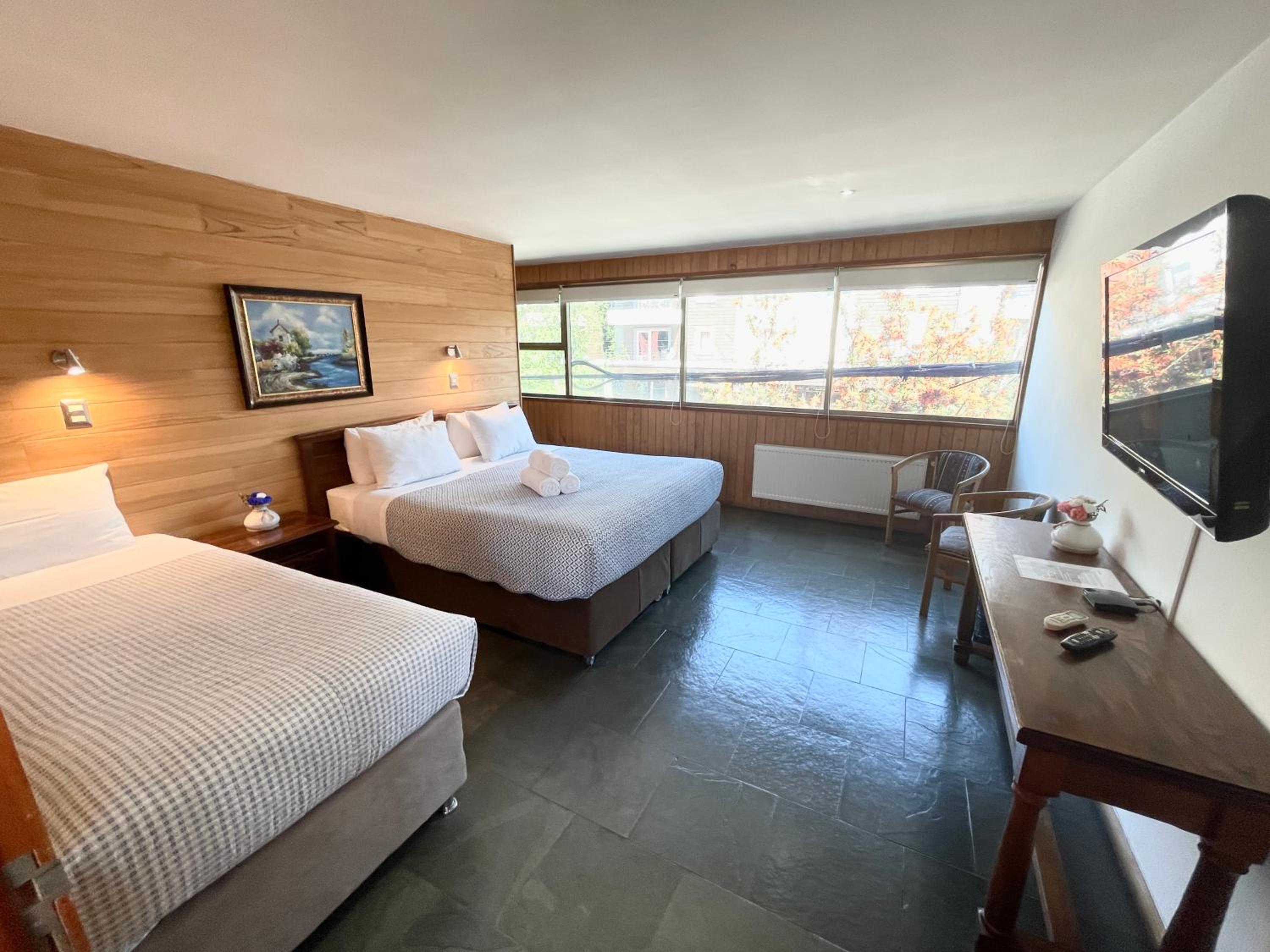 Deluxe Triple Room photo 1