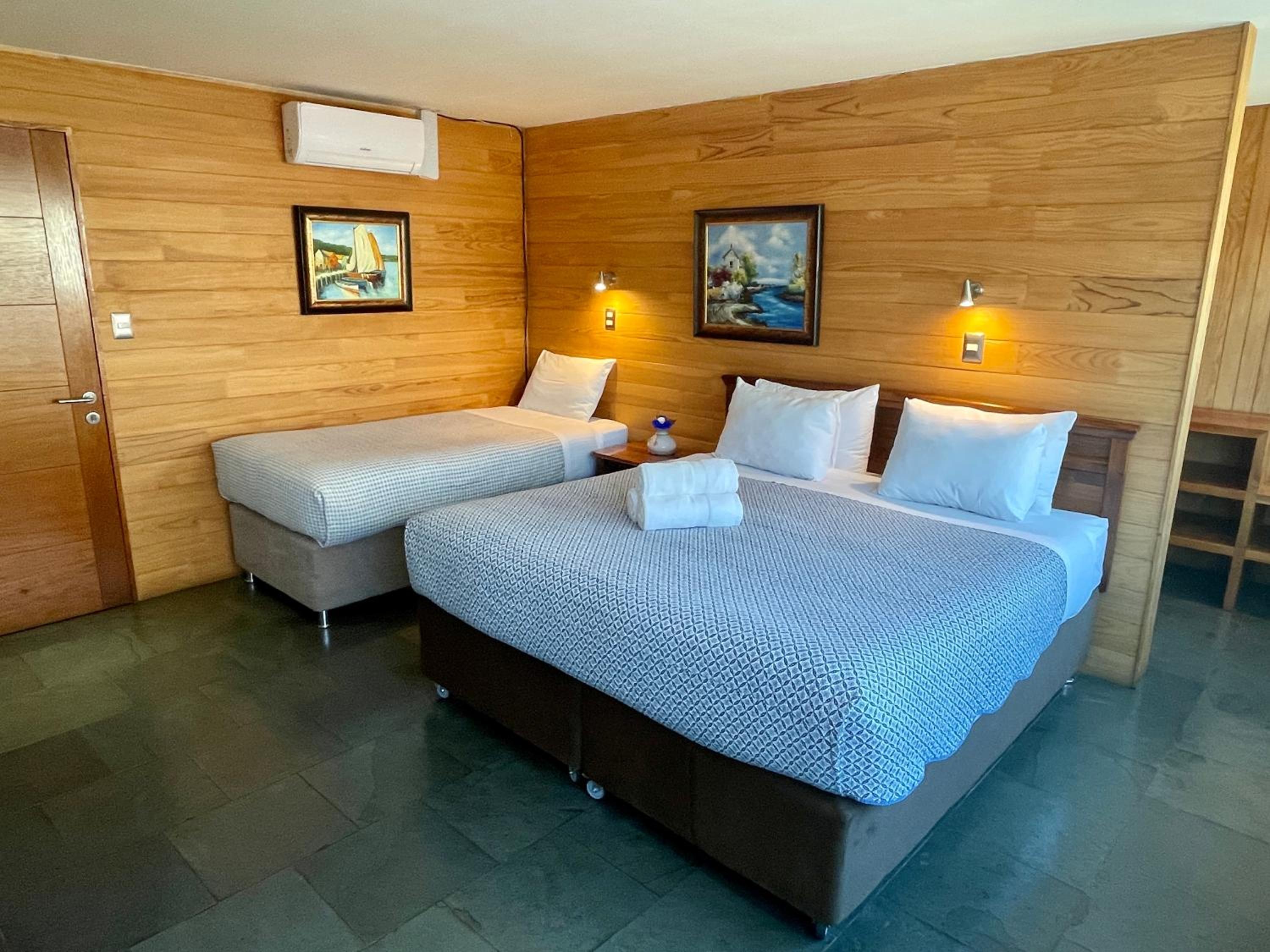Deluxe Triple Room photo 2