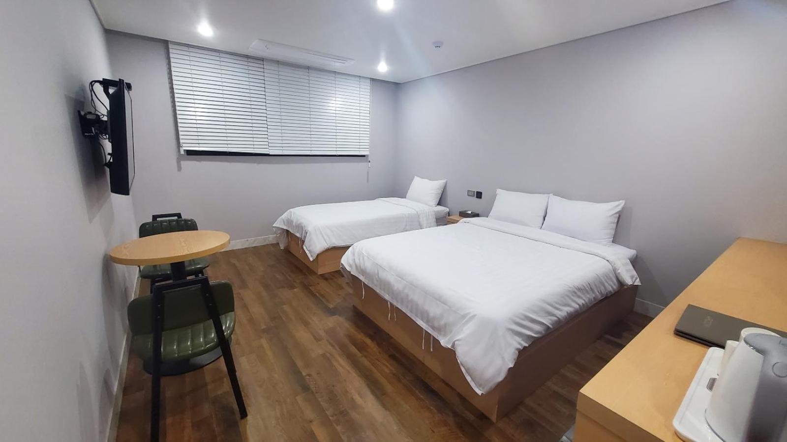 Deluxe Twin Room - Photo 1