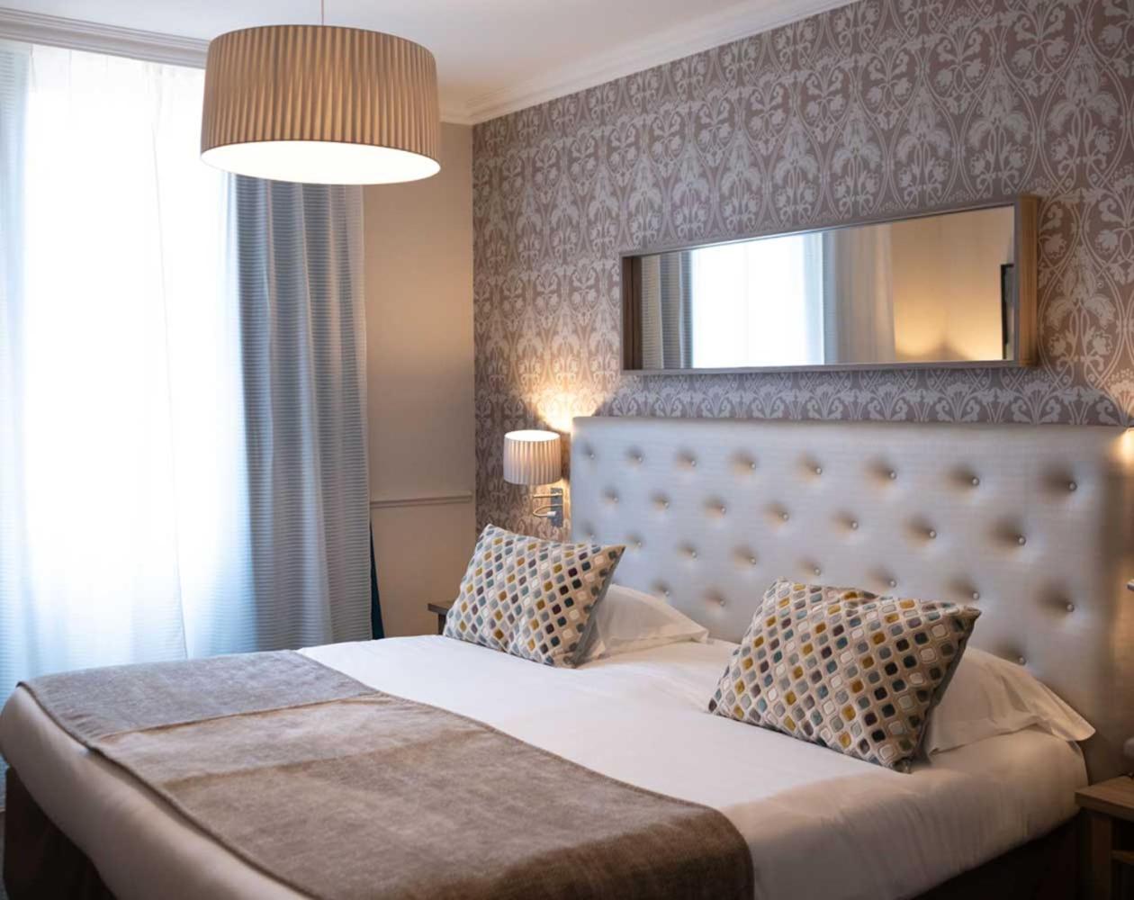 Double or Twin Room City Side