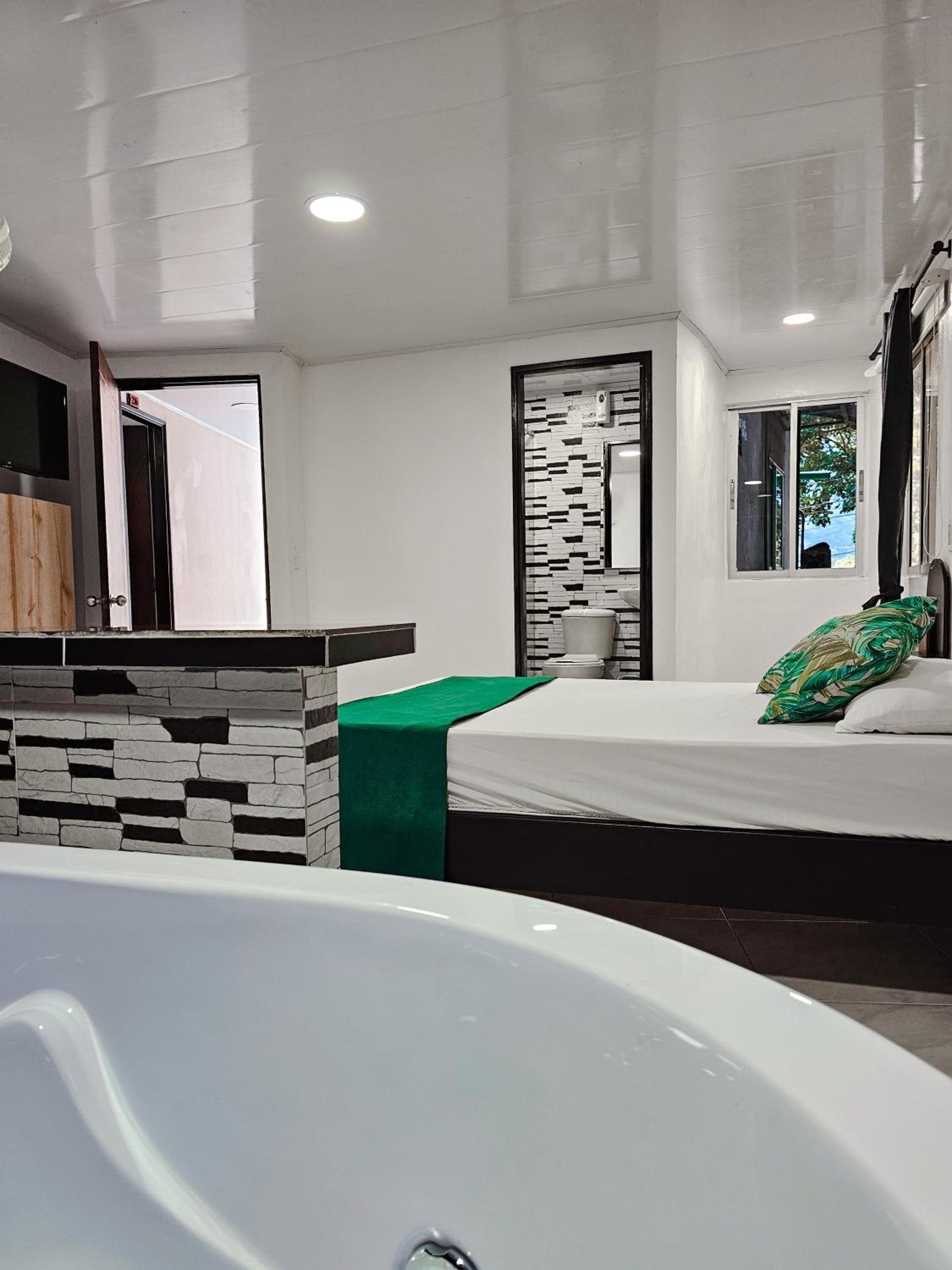 Suite photo 1
