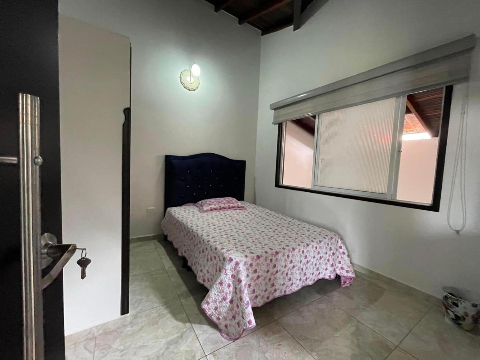 One-Bedroom House photo 1