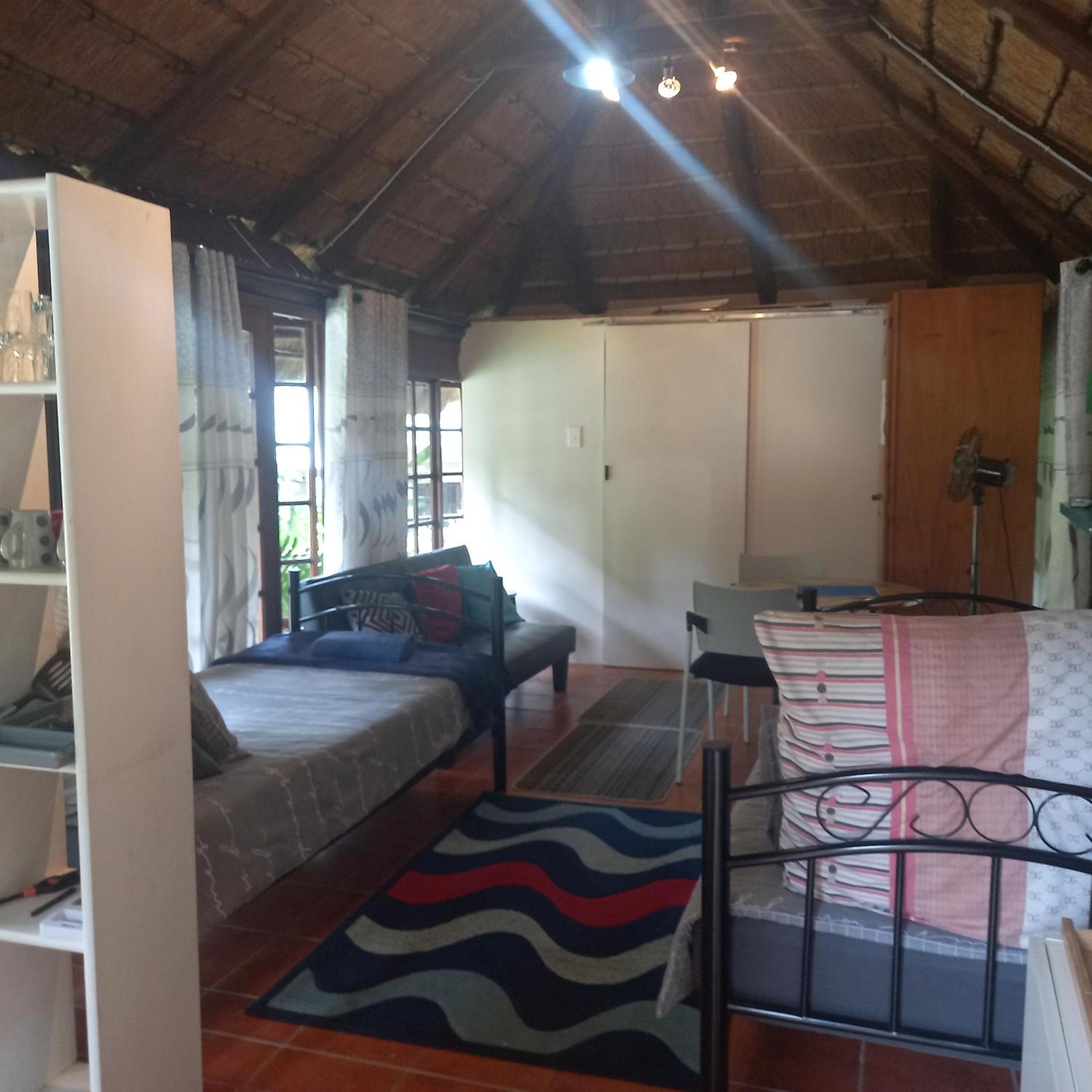 Studio with Pool View photo 3