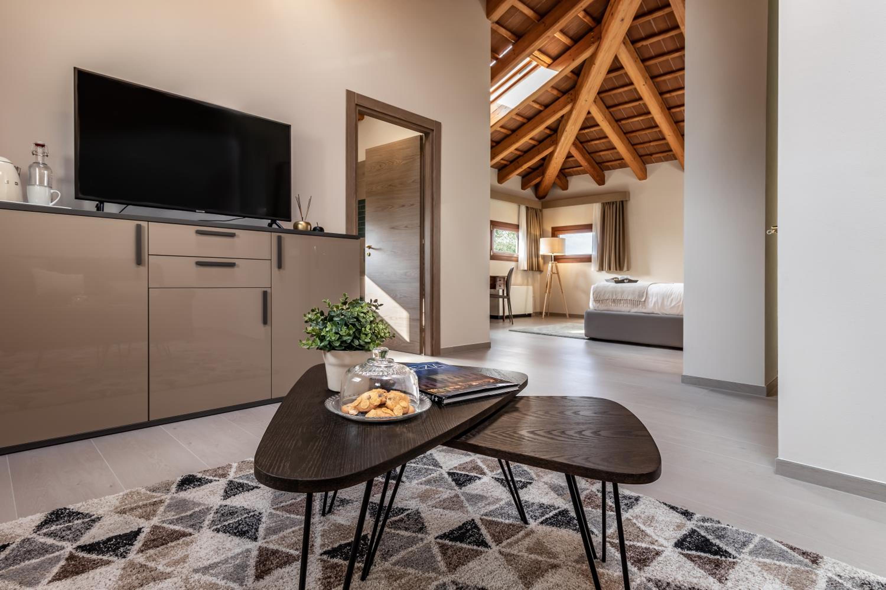 Family Suite - Photo 10