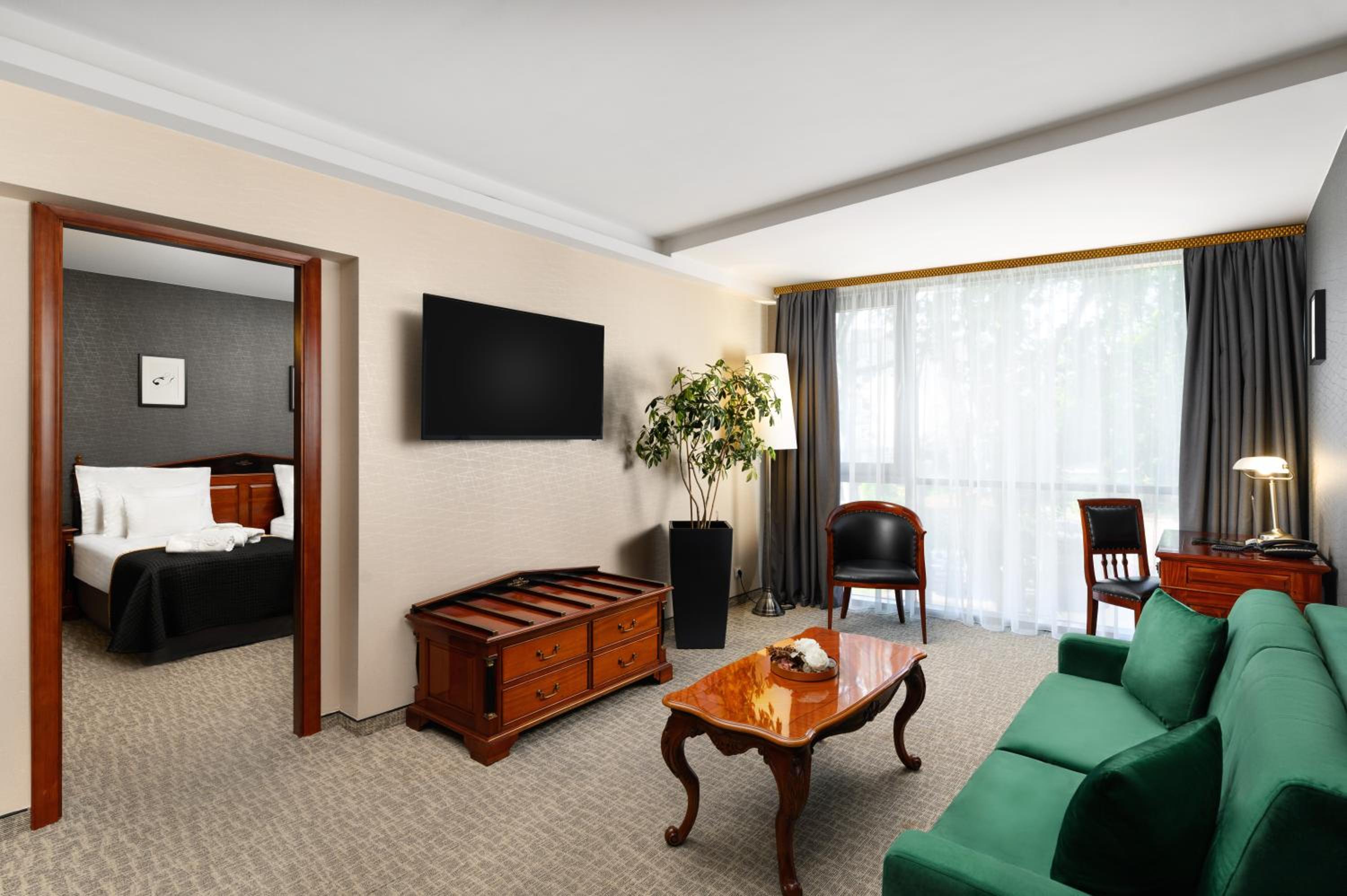 Deluxe Room - Photo 2