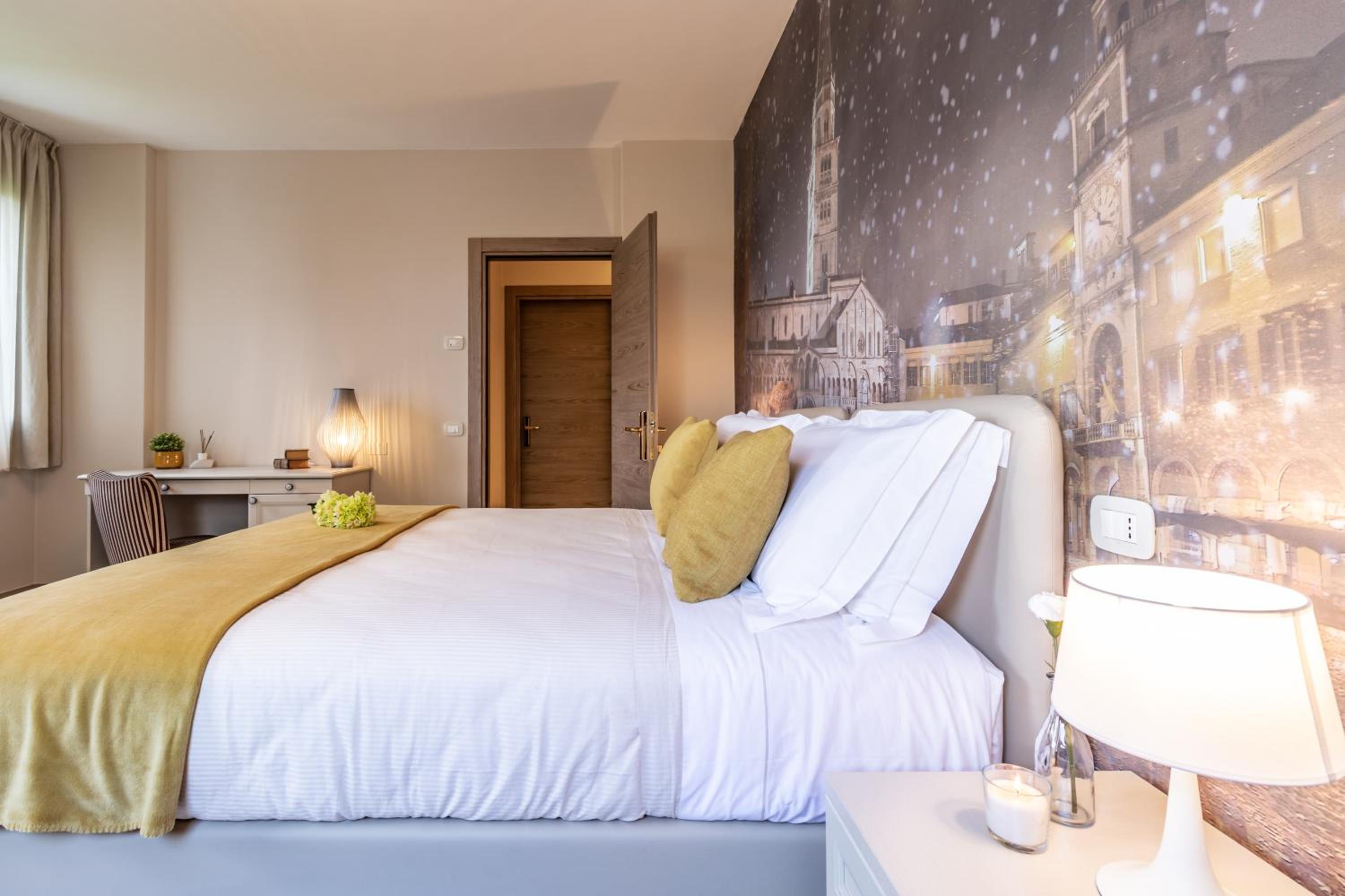 Economy Double Room - Photo 7