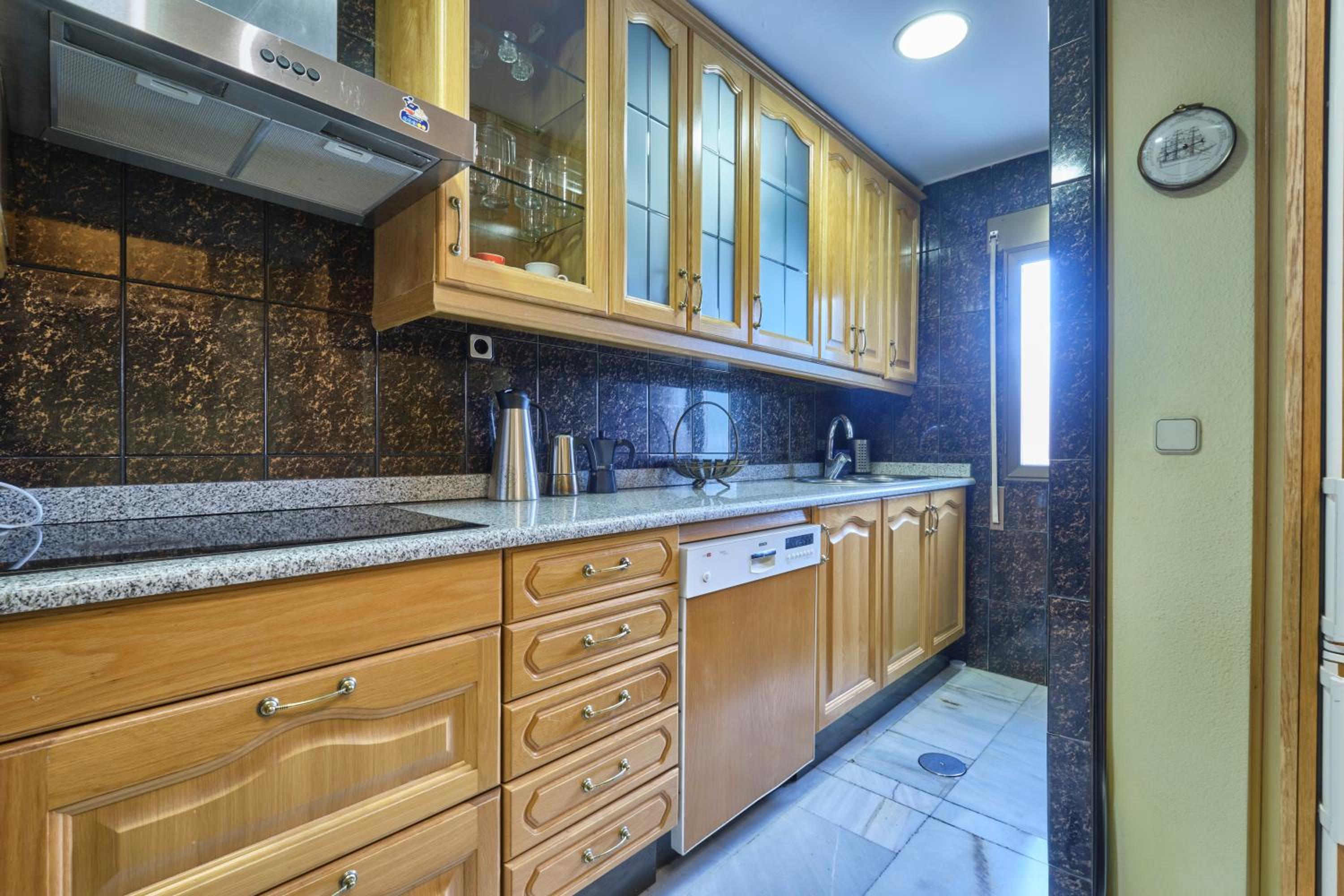 Apartment with Terrace - Photo 39