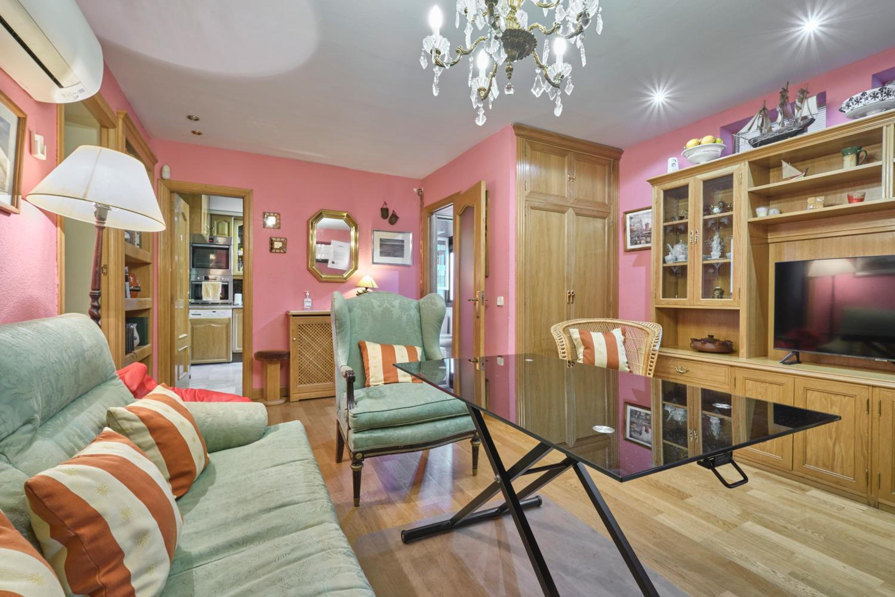 Apartment with Terrace - Photo 12