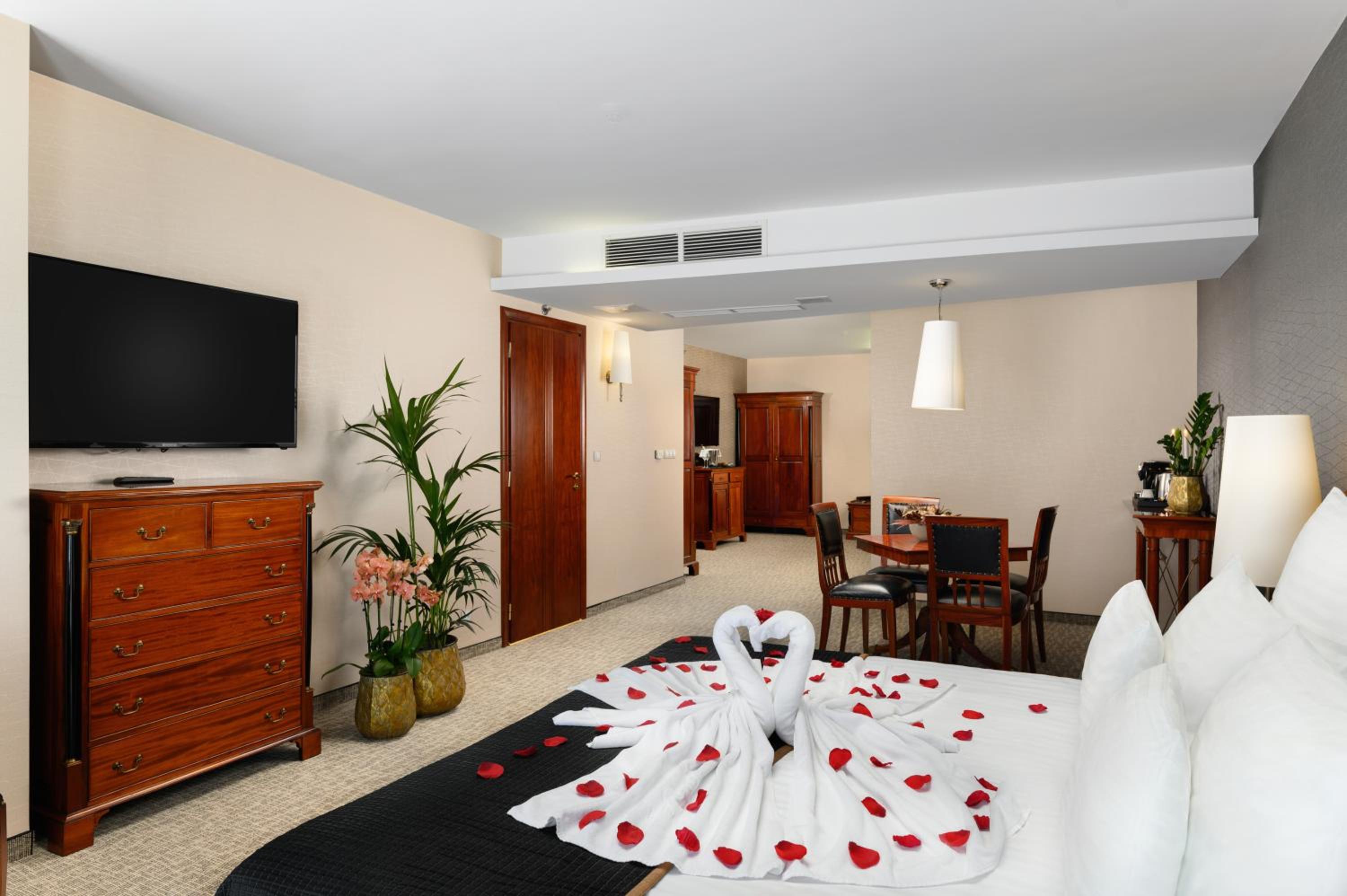 Deluxe Plus Room - Photo 1