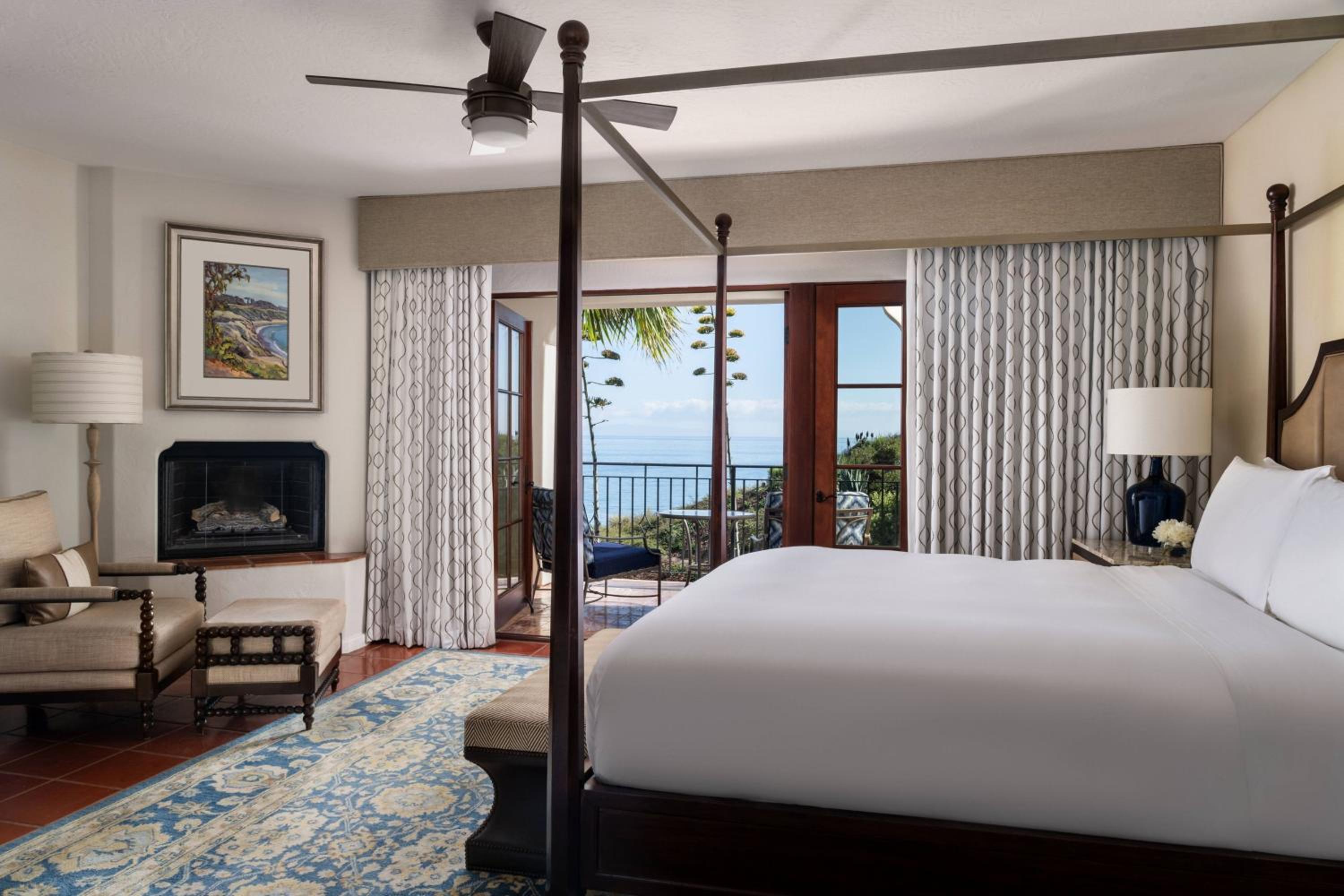 Signature King Suite with Sofa bed and Fireplace - Ocean View - Photo 6
