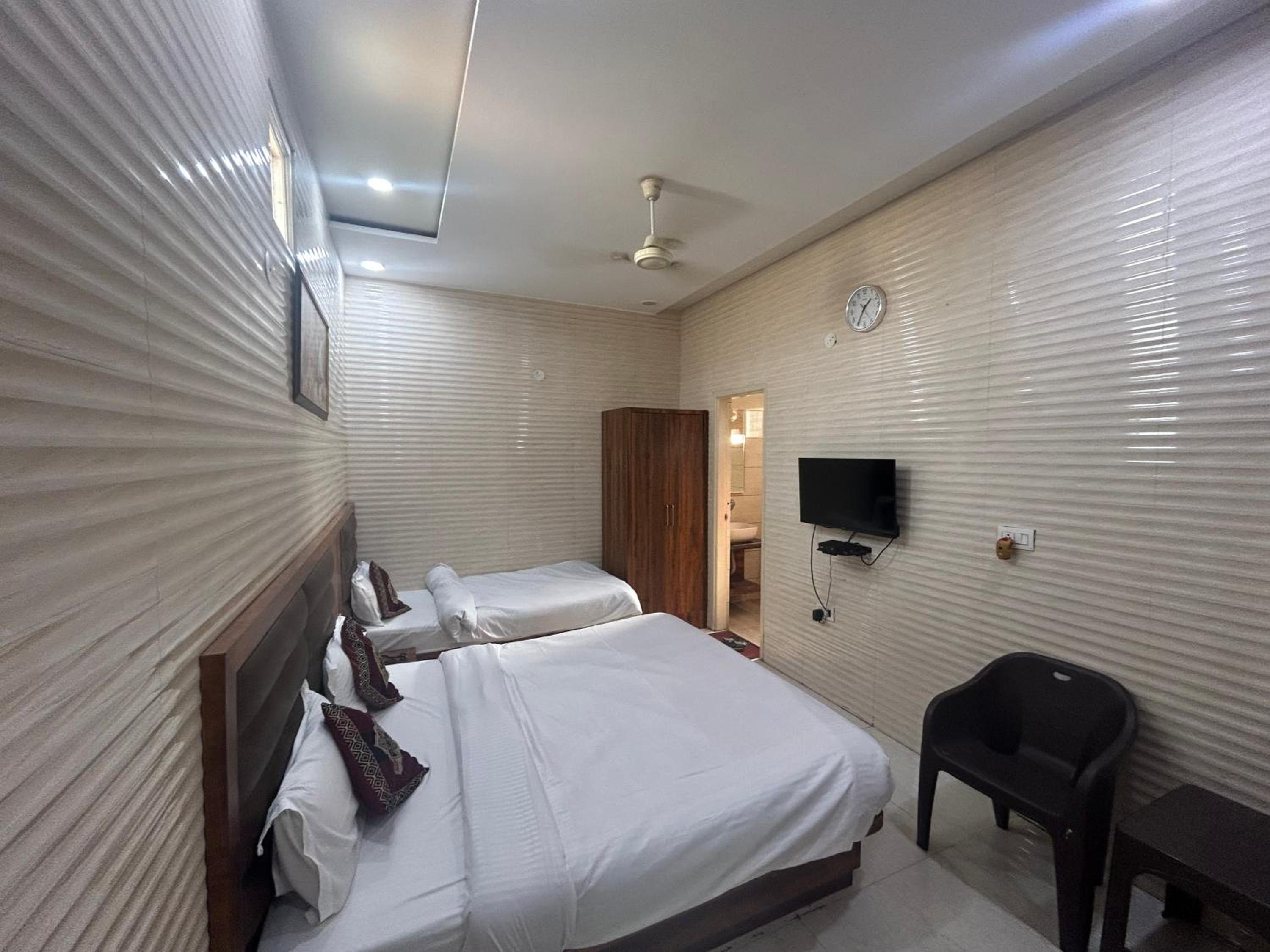 Triple Room - Photo 3