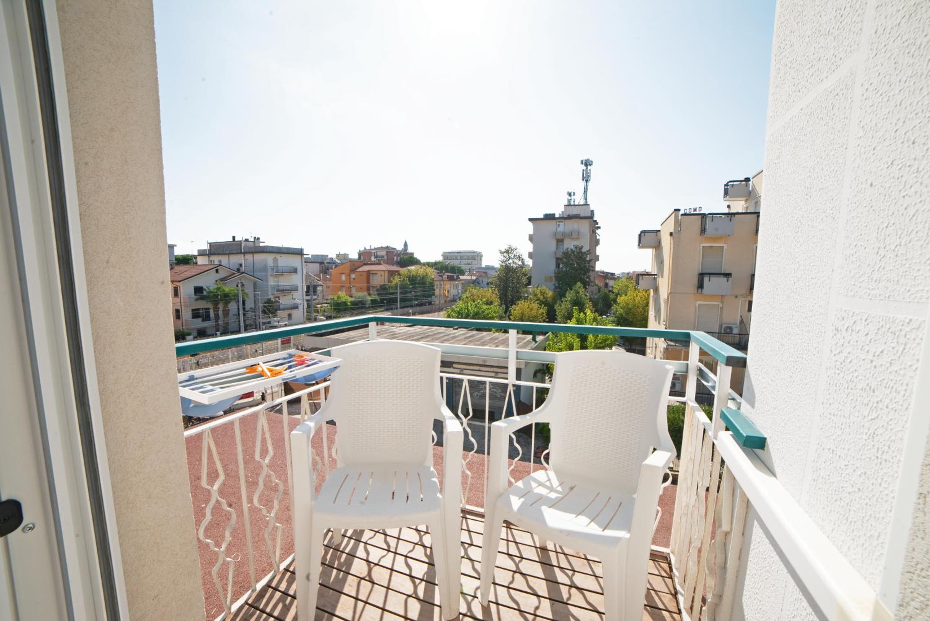 Double Room with Balcony - Photo 7