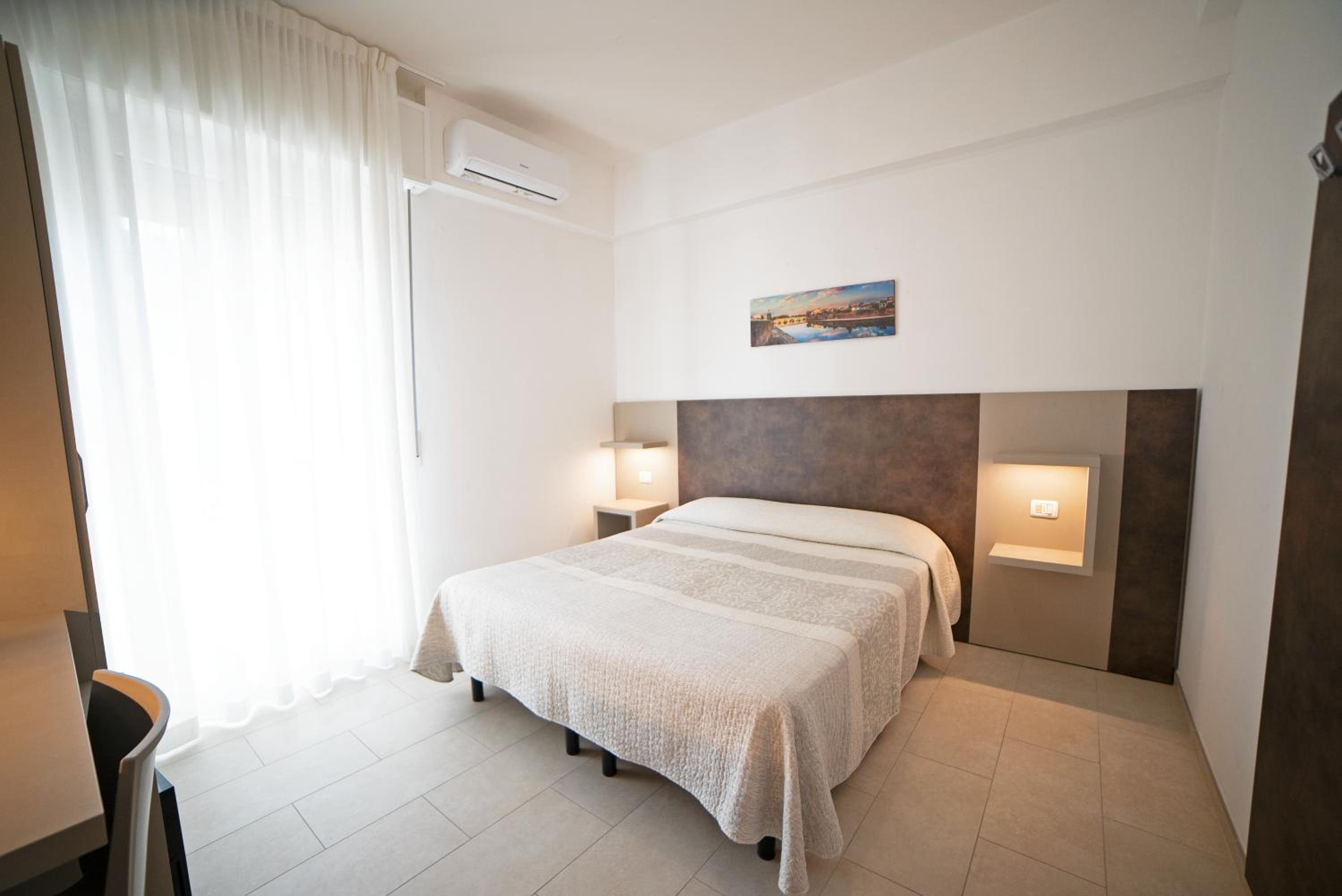 Deluxe Double Room with Balcony - Photo 1