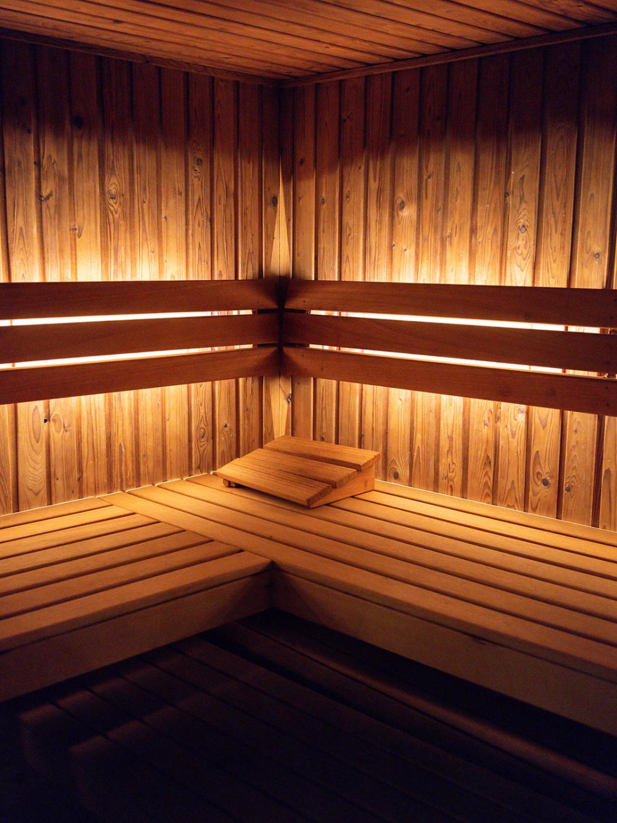 Economy Room (no daylight/no windows) - Photo 10