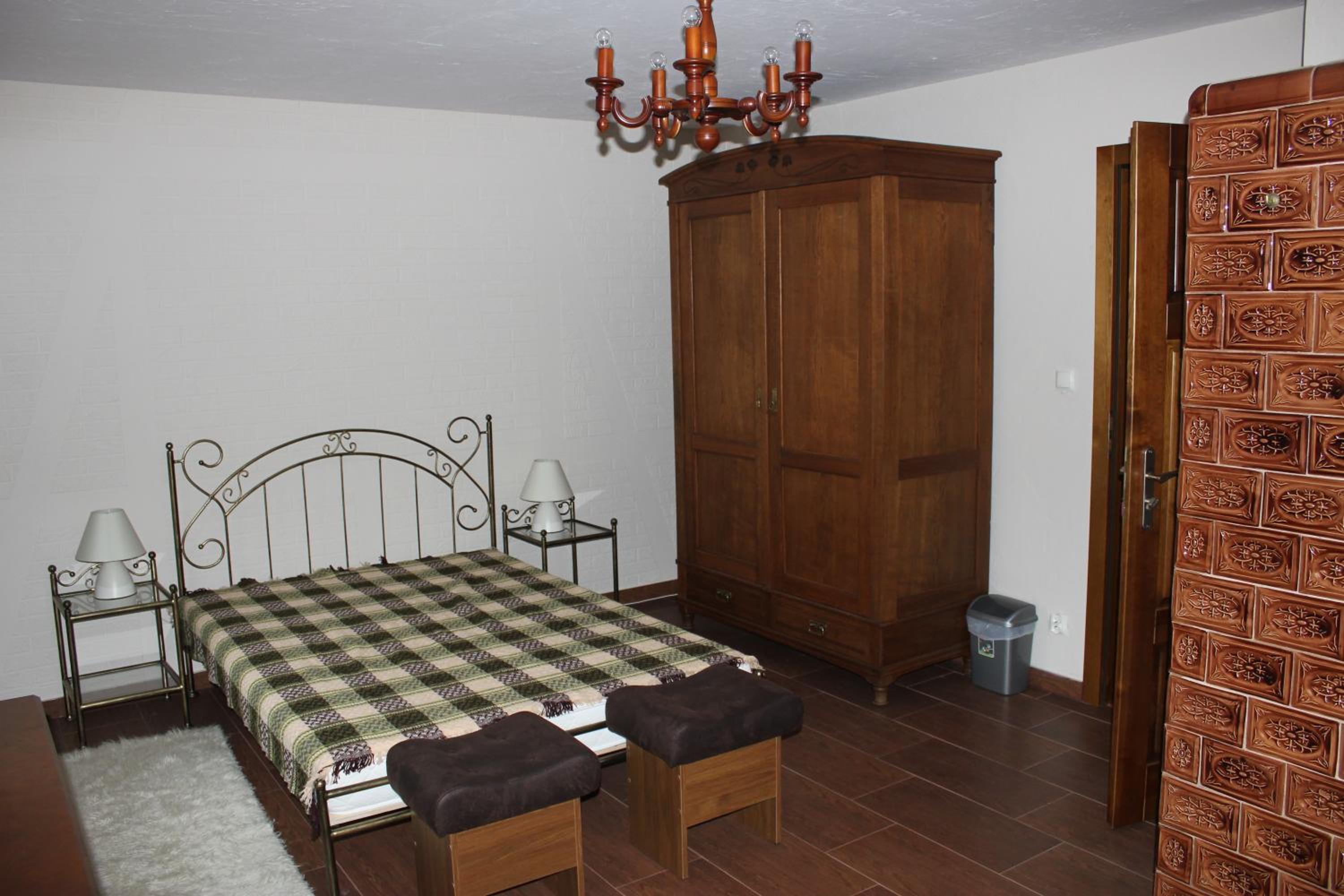 One-Bedroom Apartment photo 1