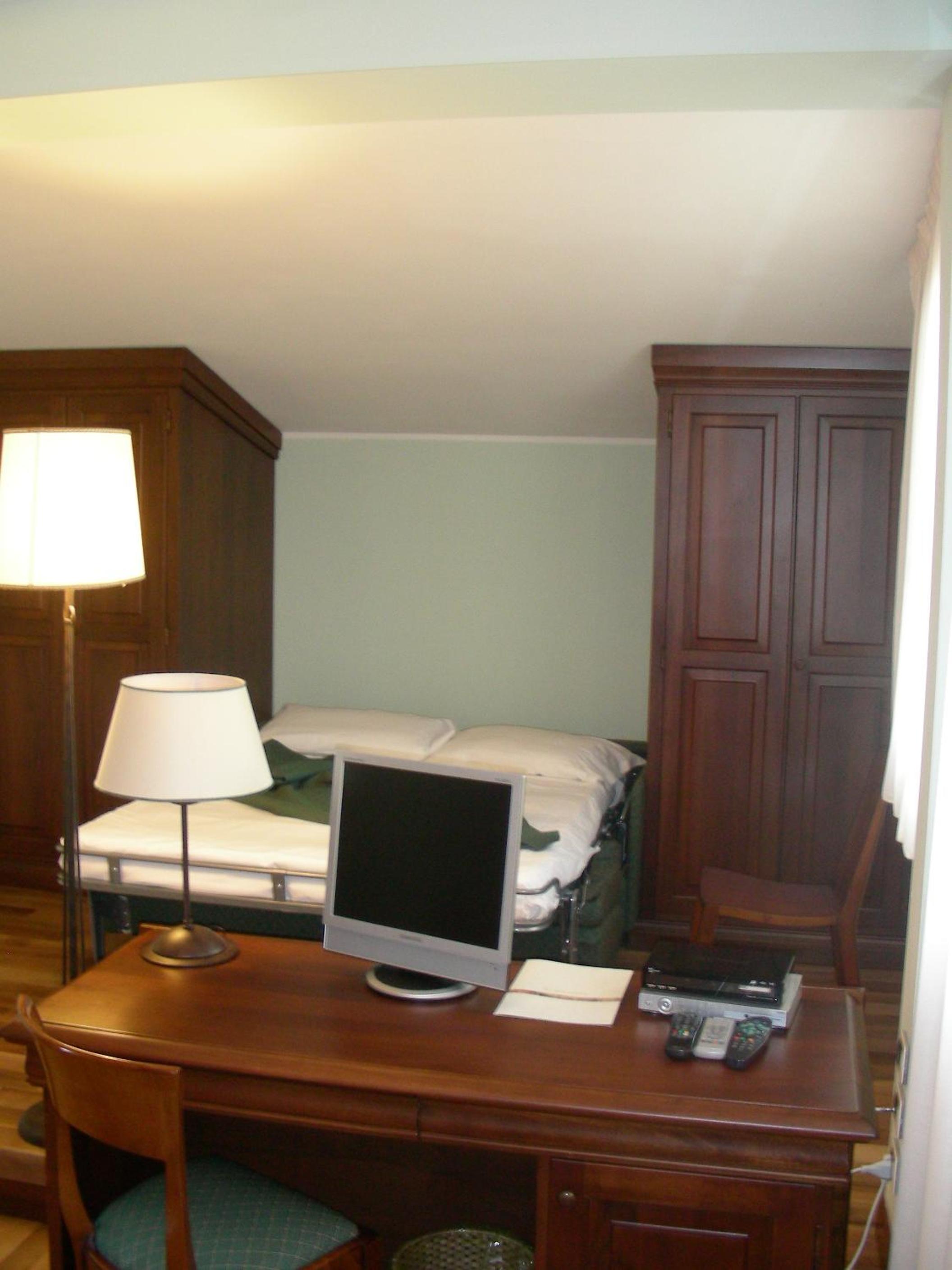 Family Room photo 3