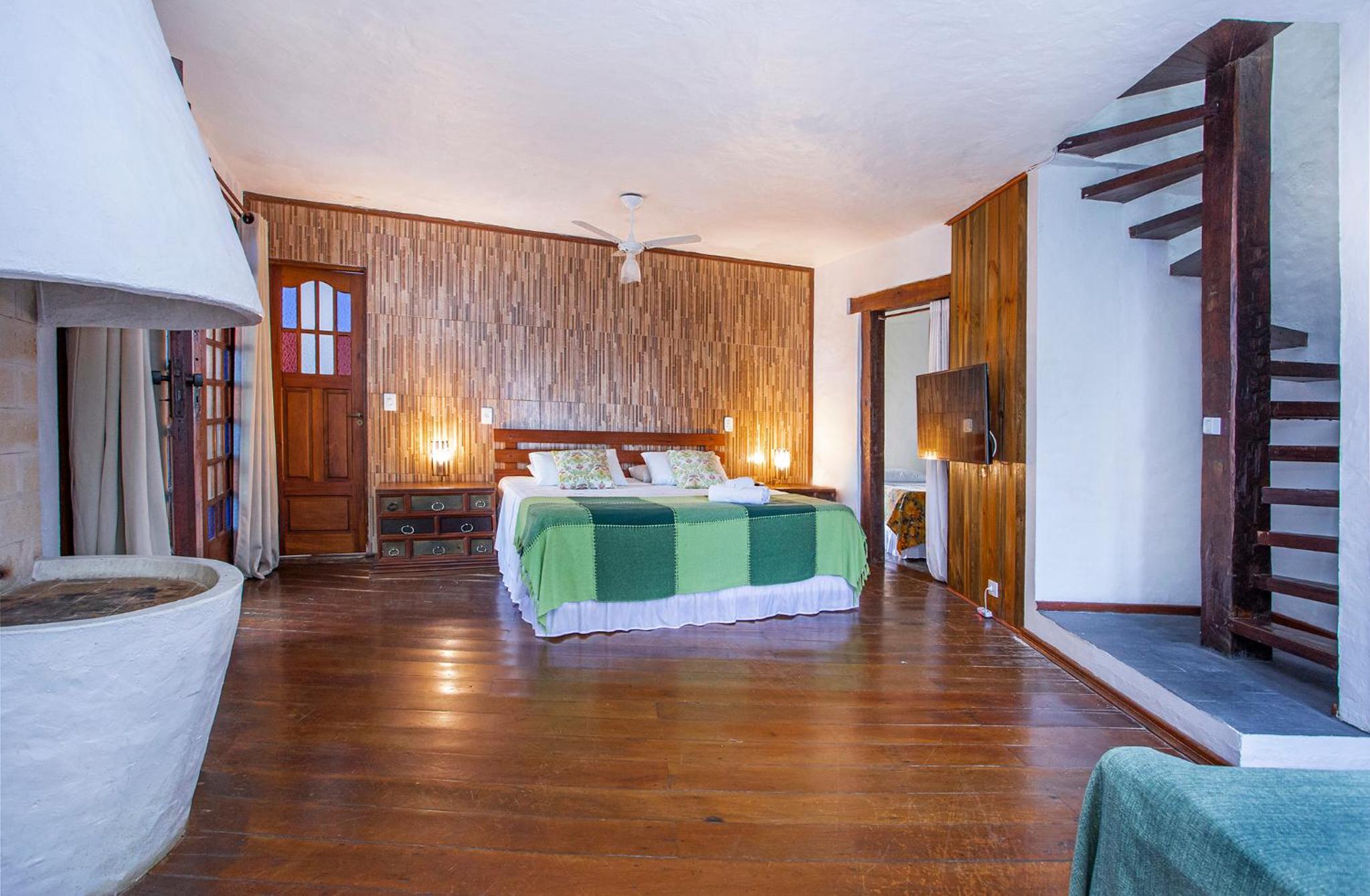 Exclusive Suite - Photo 3