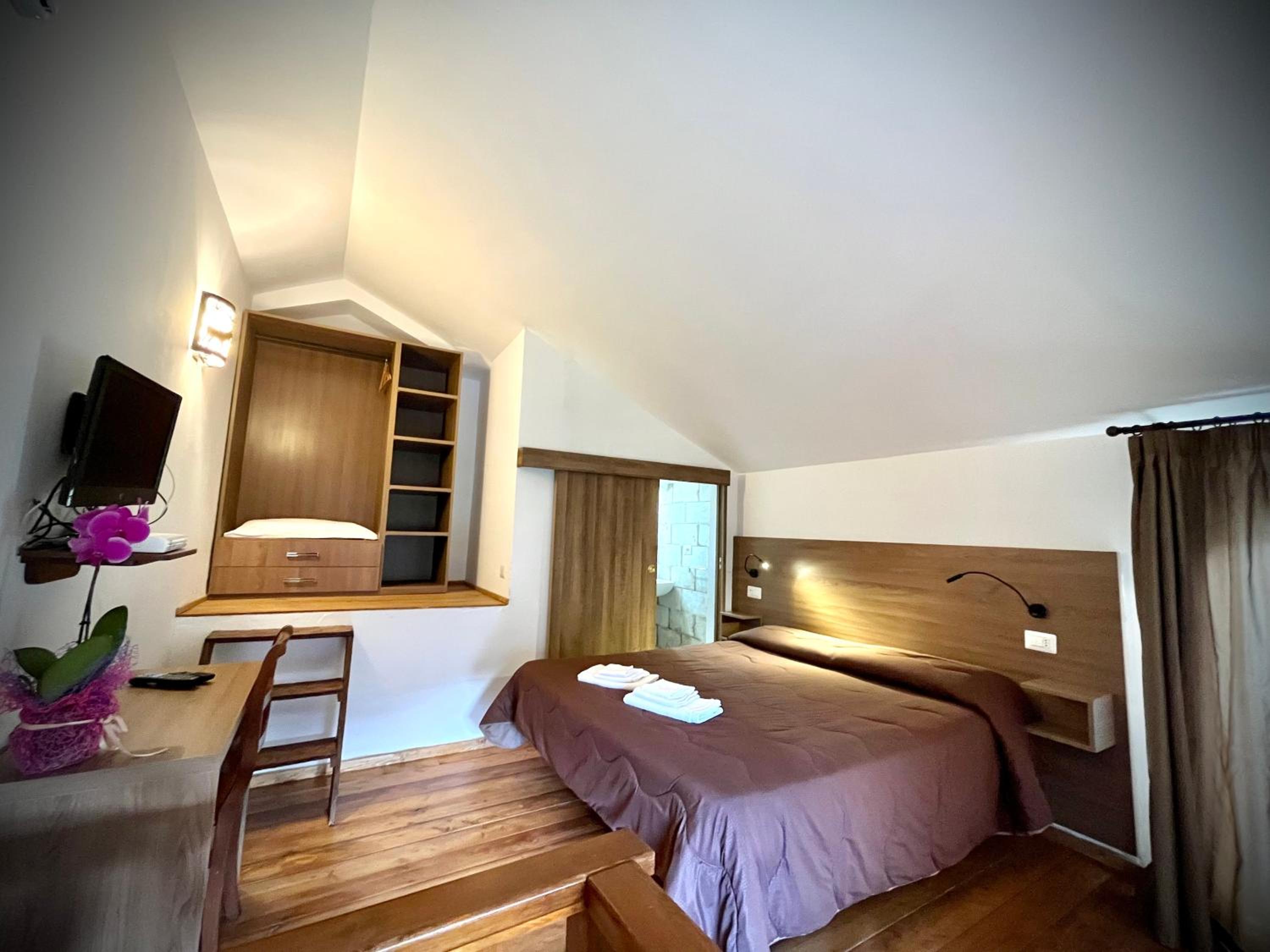 Triple Room with Terrace photo 2