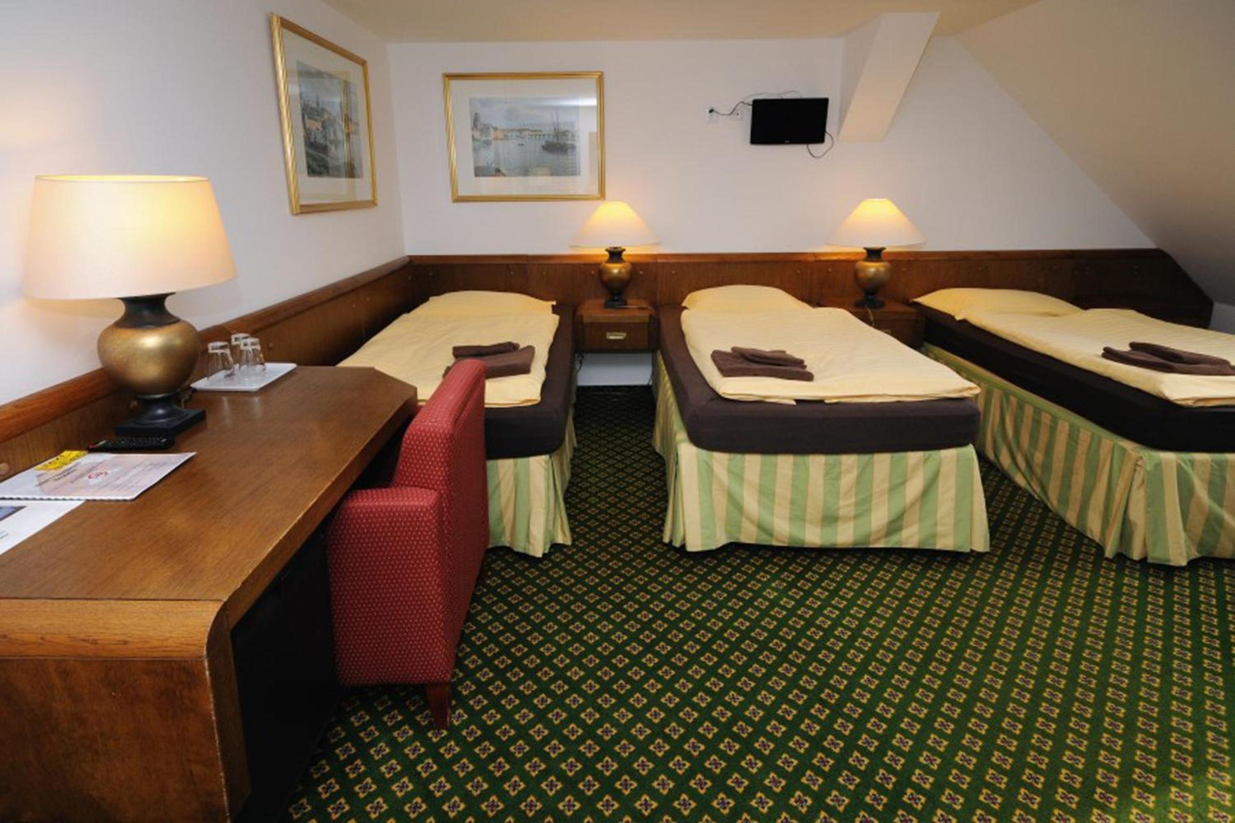 Standard Triple Room - Photo 1