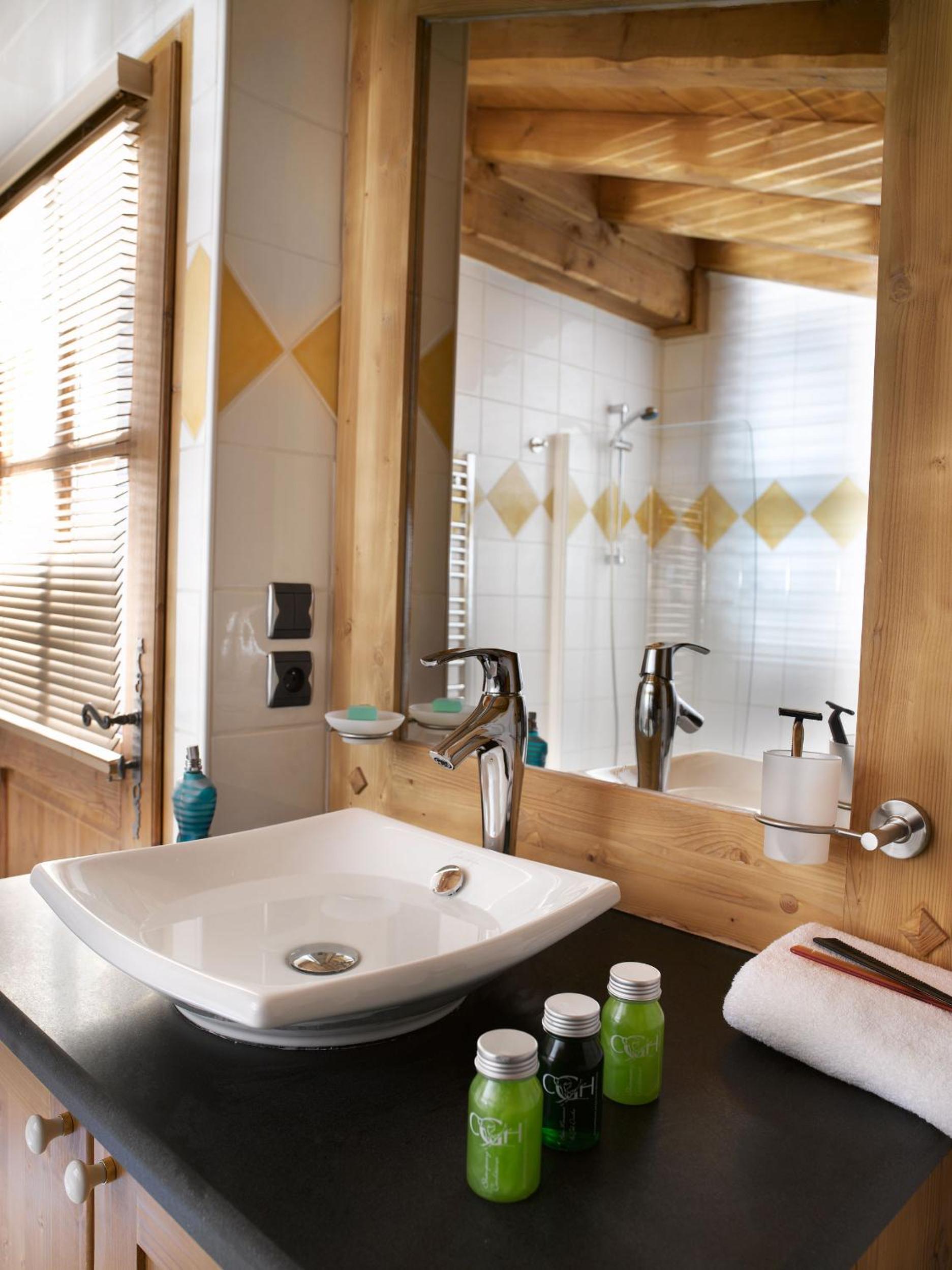 Studio (2 Adults) With Spa Access photo 2