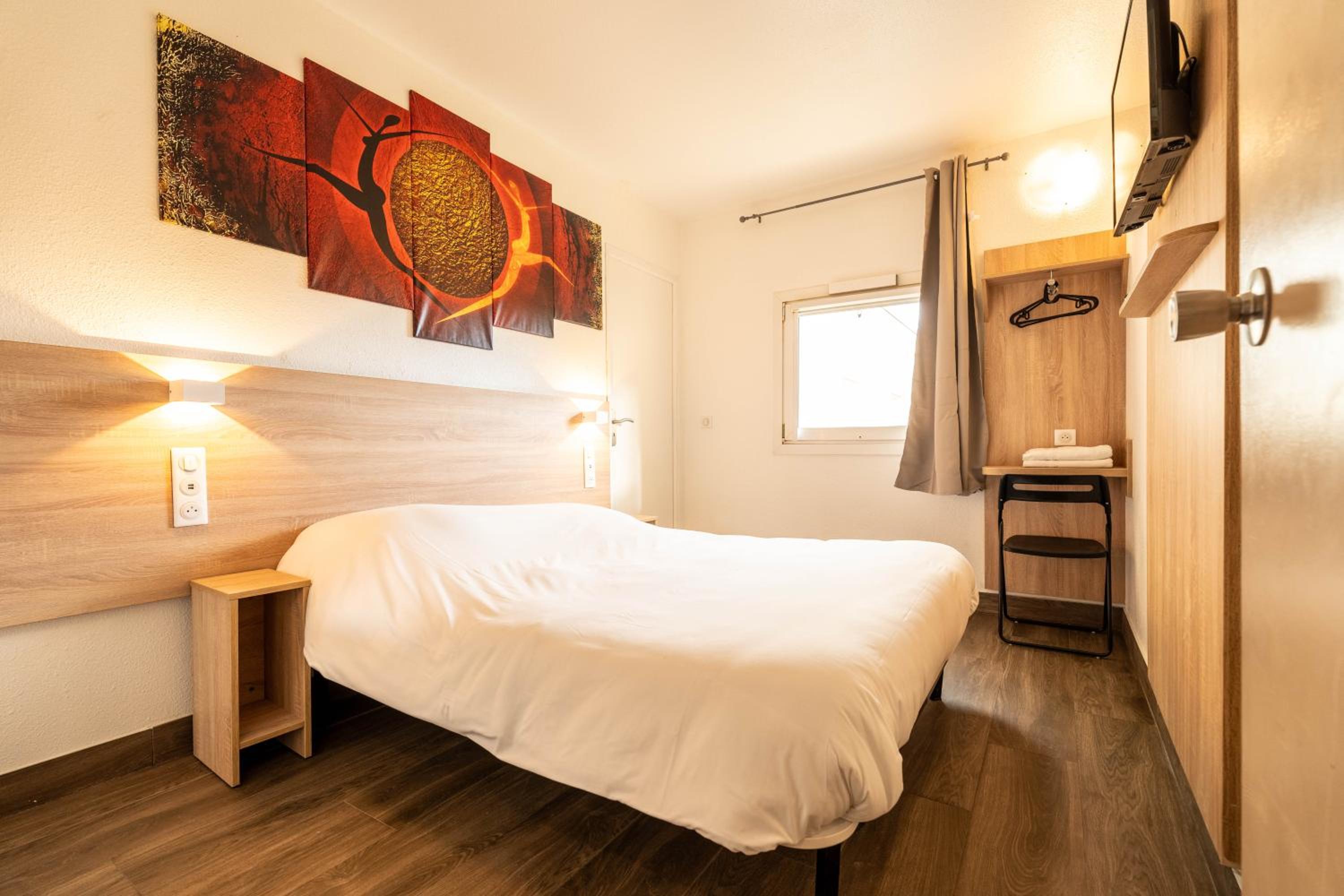 Double Room with Private Bathroom - Photo 5