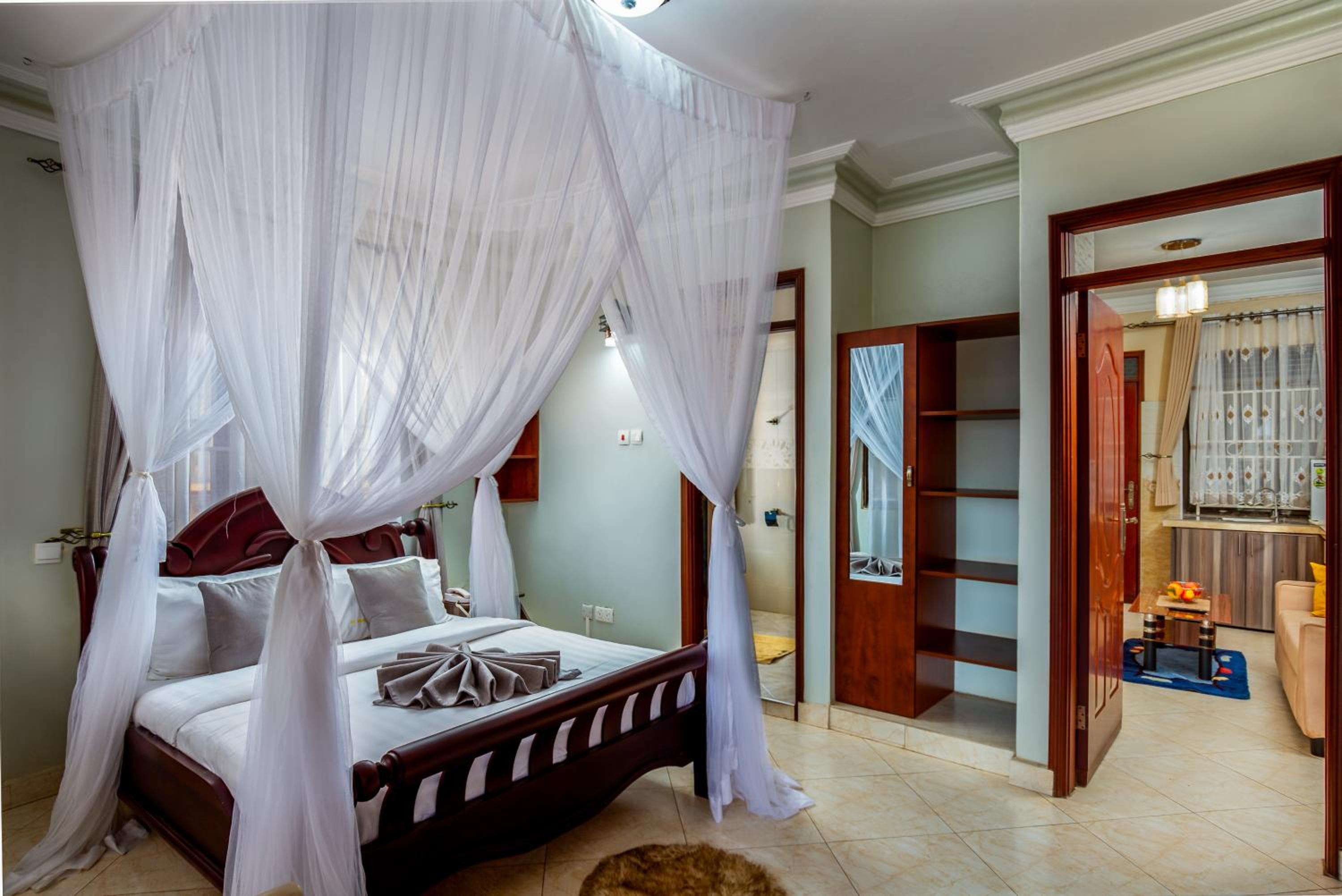 Suite with Balcony photo 1
