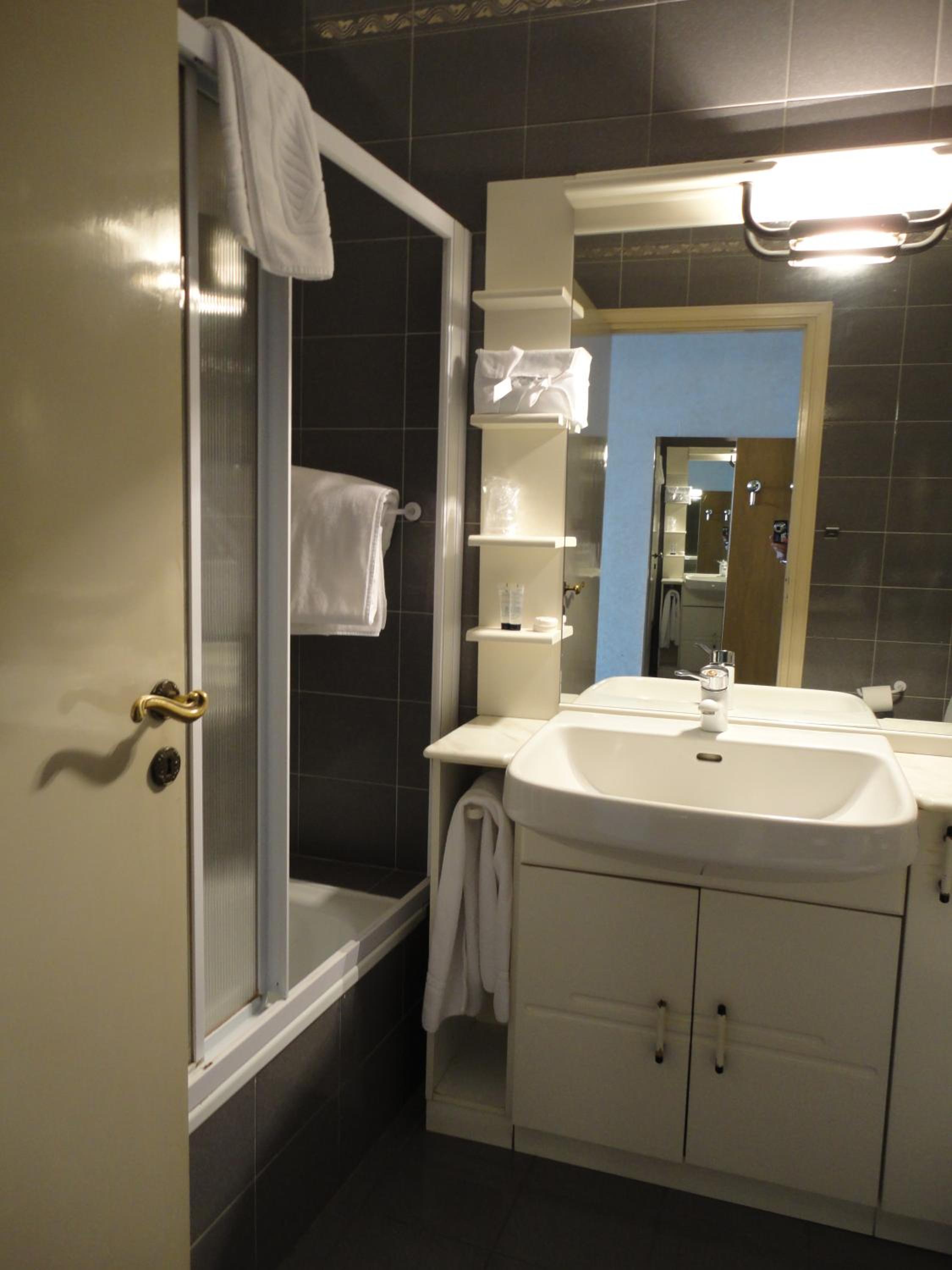 Superior Triple Room - Photo 2