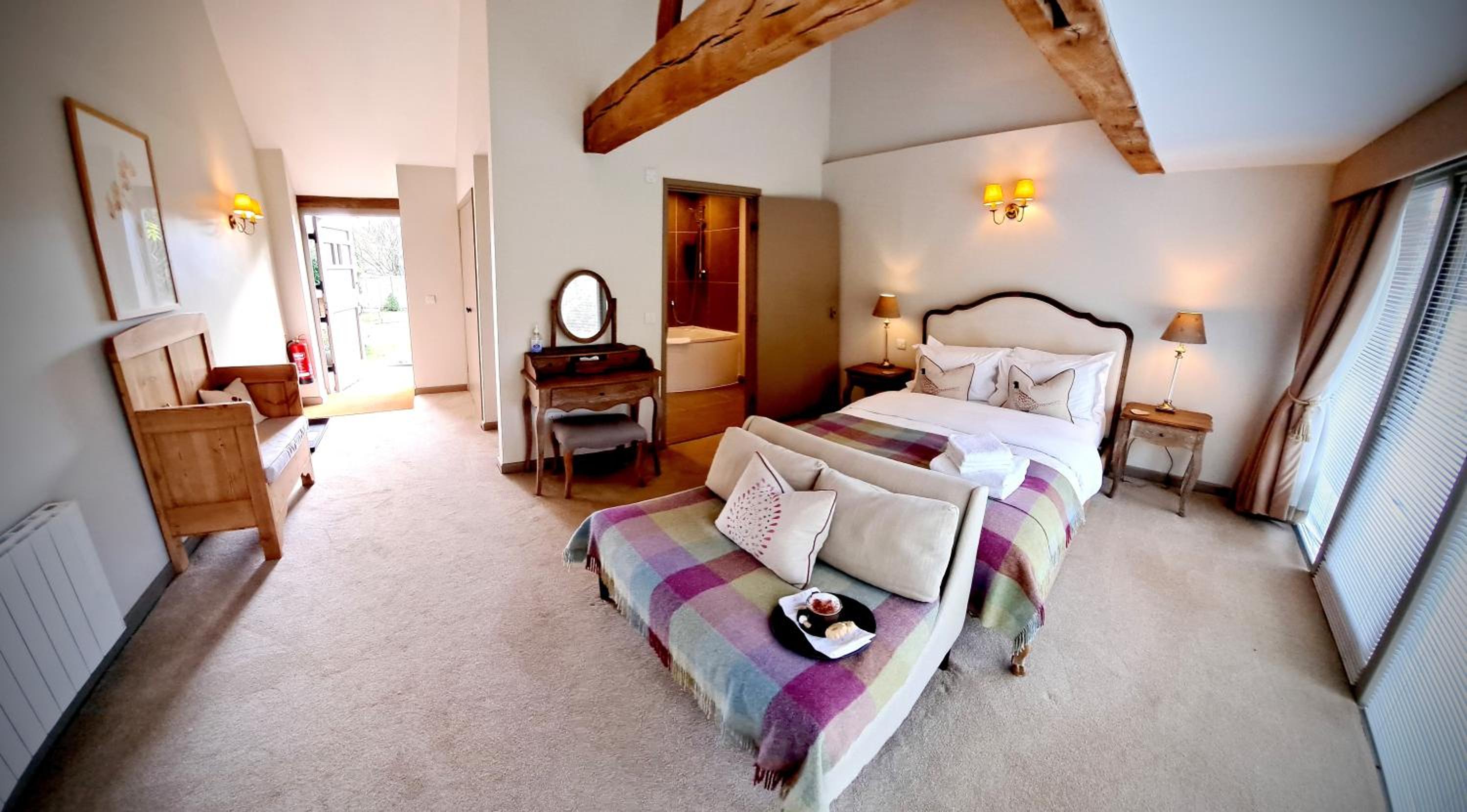 Deluxe Room - Photo 2