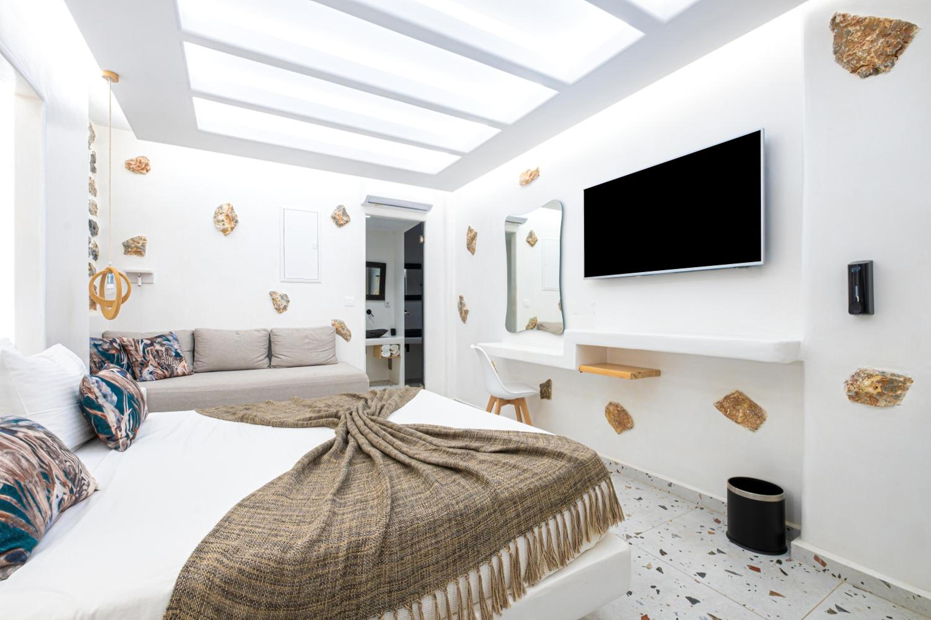 Elegant Room with Private Patio | Semi Basement photo 2