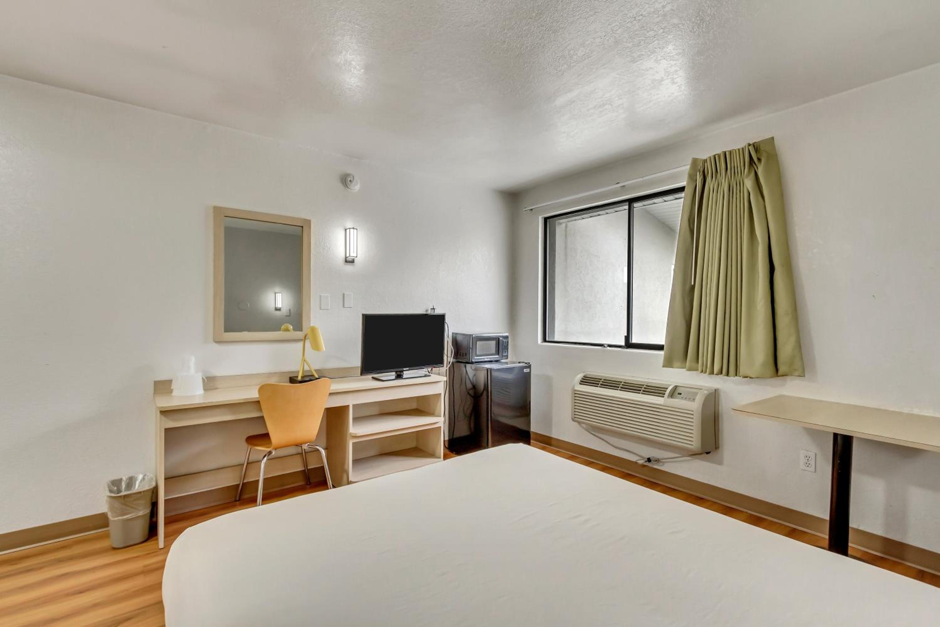 Double Room - Disability Access photo 2