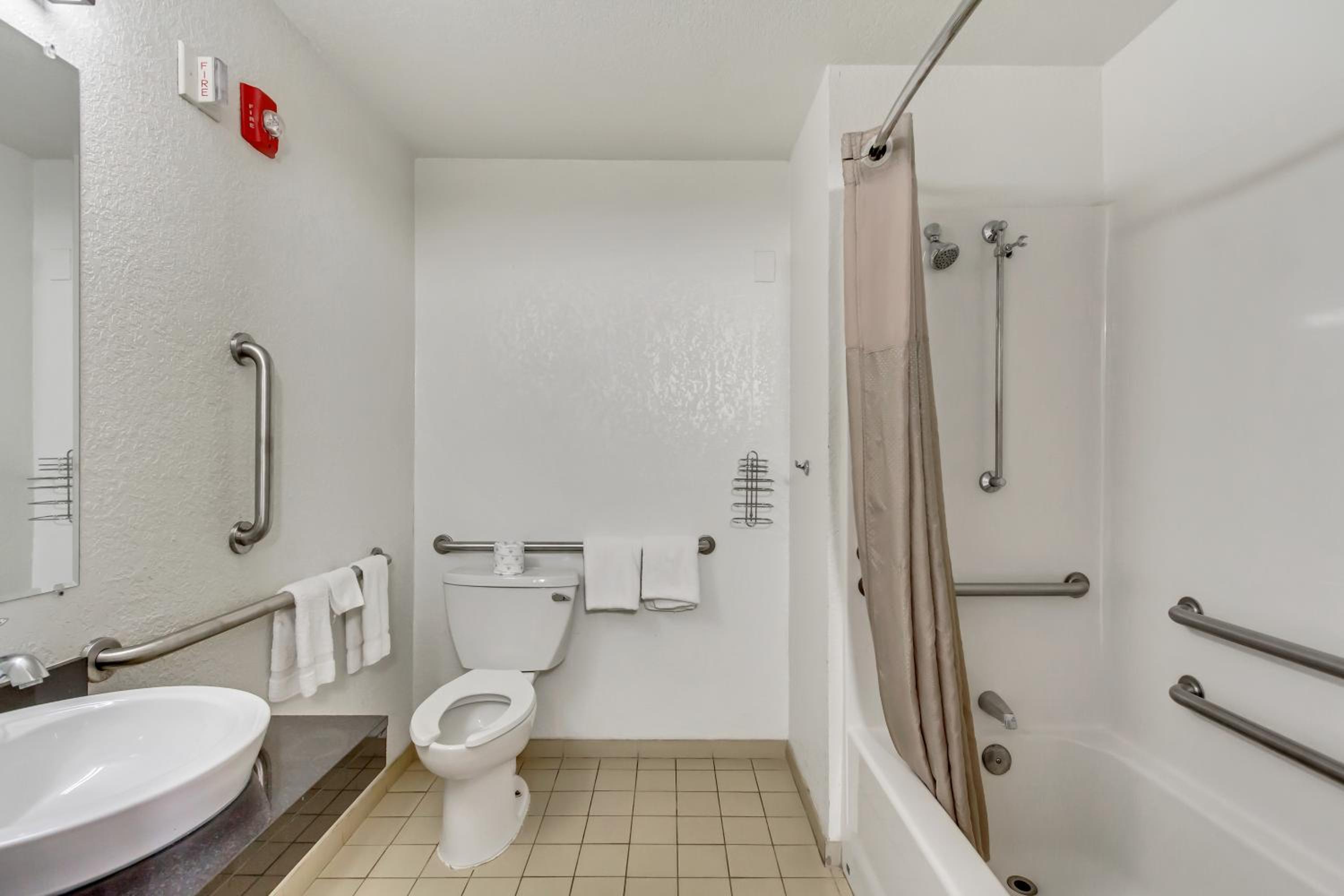 Double Room - Disability Access - Non-Smoking