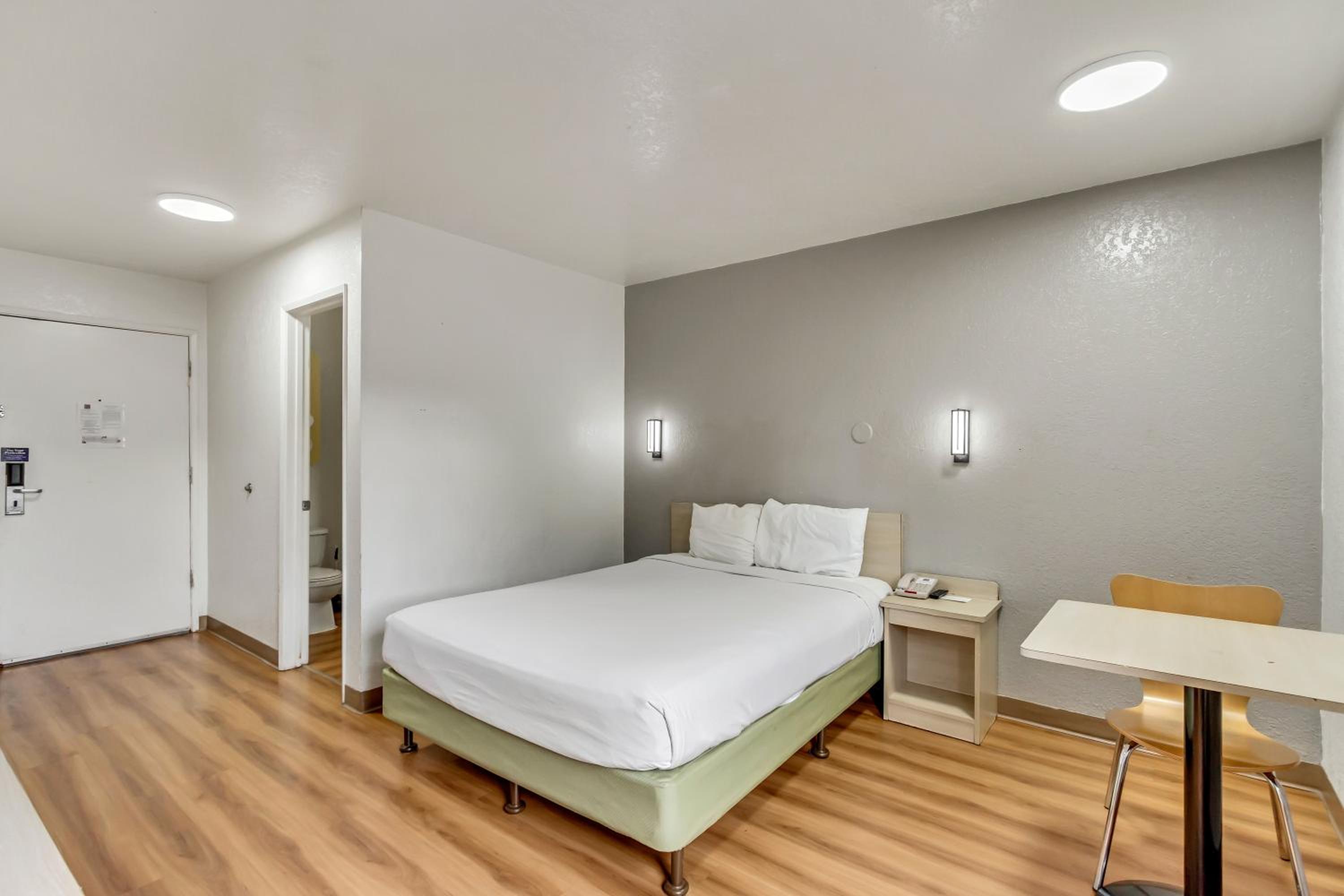 Double Room - Non-Smoking