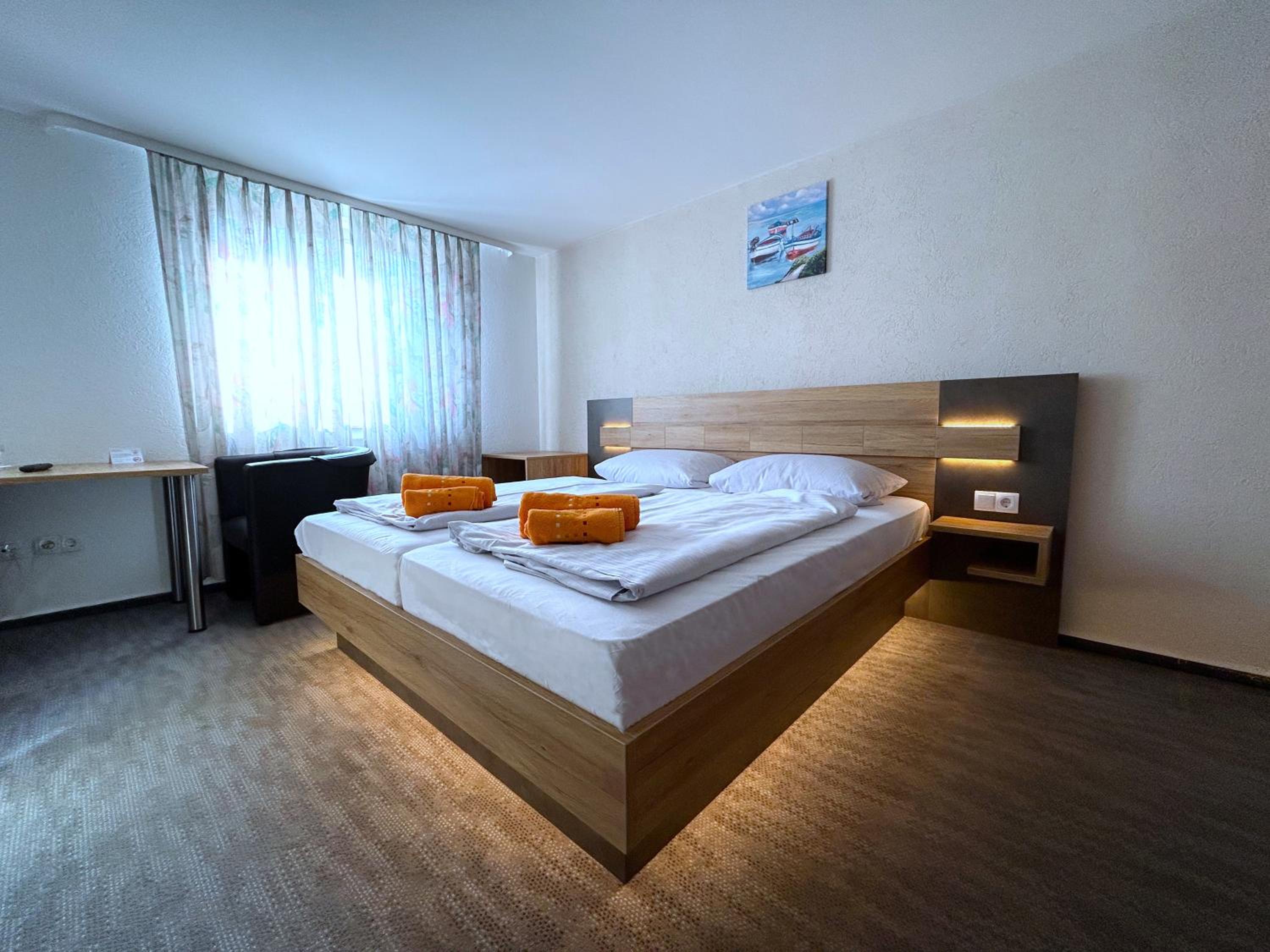 Double Room with Private Bathroom photo 1