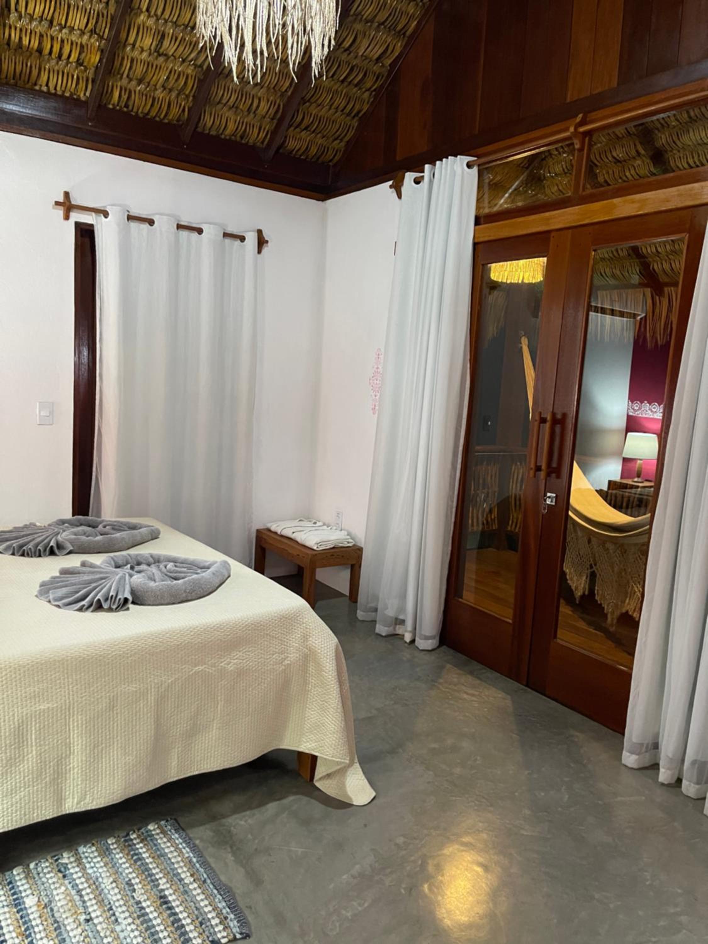 Queen Suite with Spa Bath photo 2