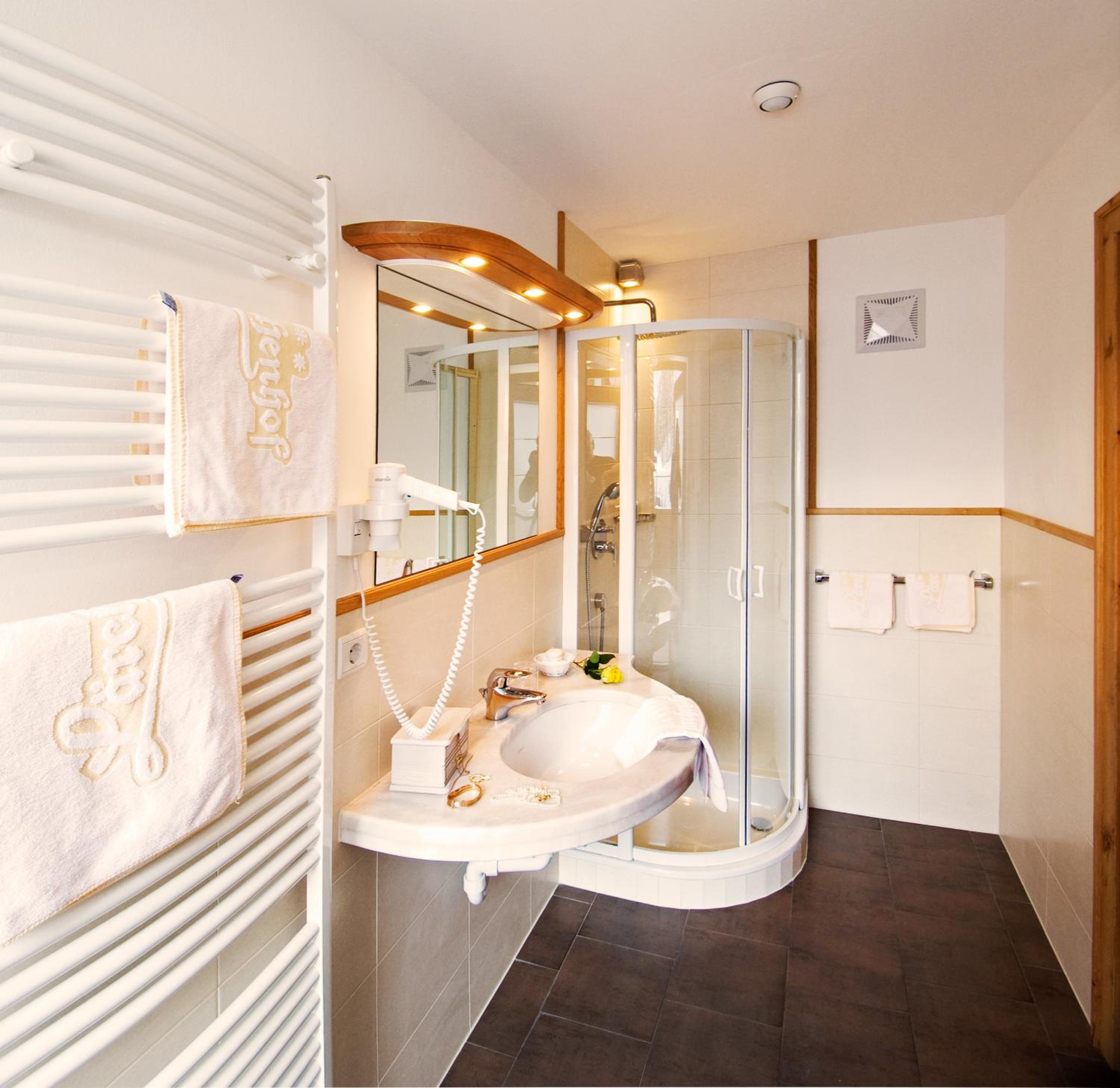 Standard Double Room with Balcony and Mountain View photo 3