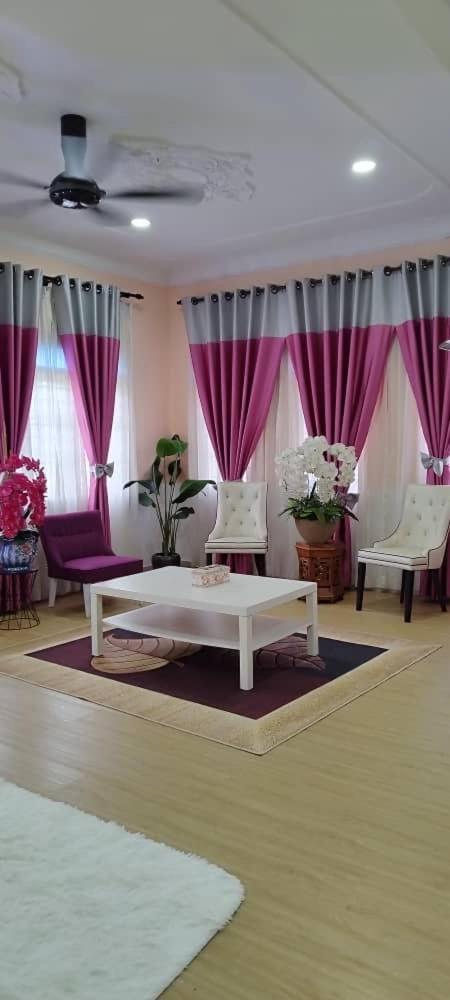 Villa photo 2