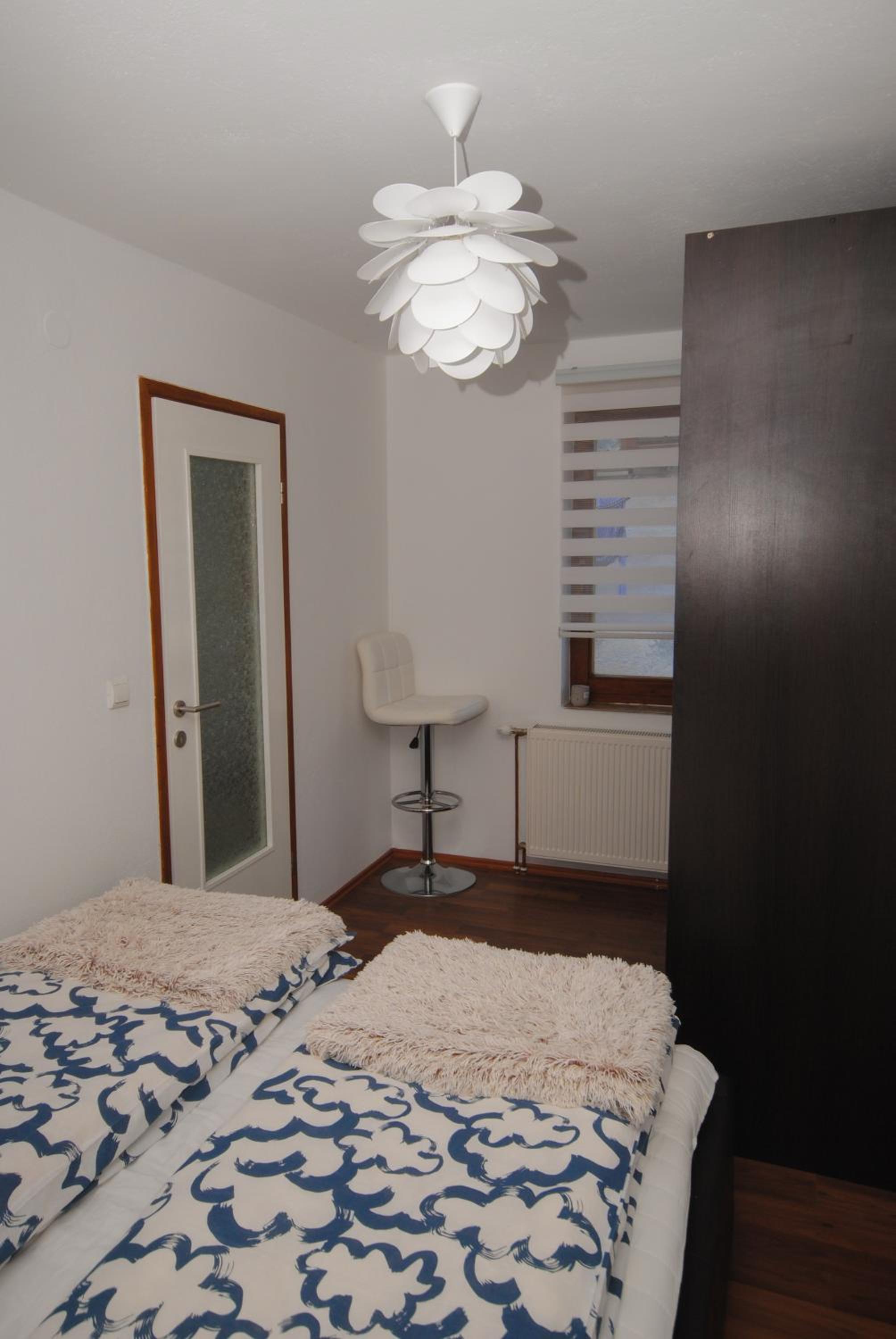 One-Bedroom Apartment photo 2