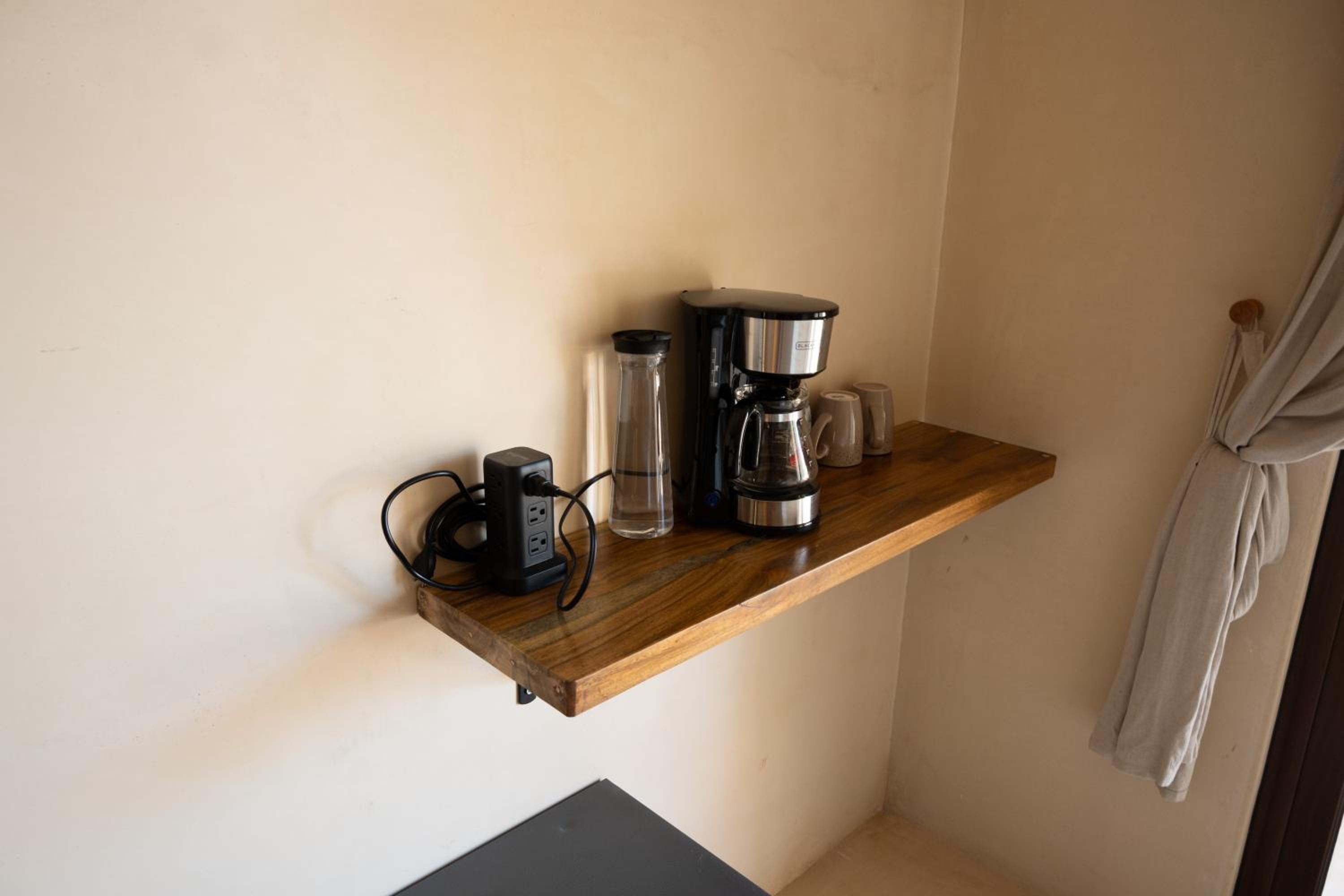 Studio with Balcony - Photo 13