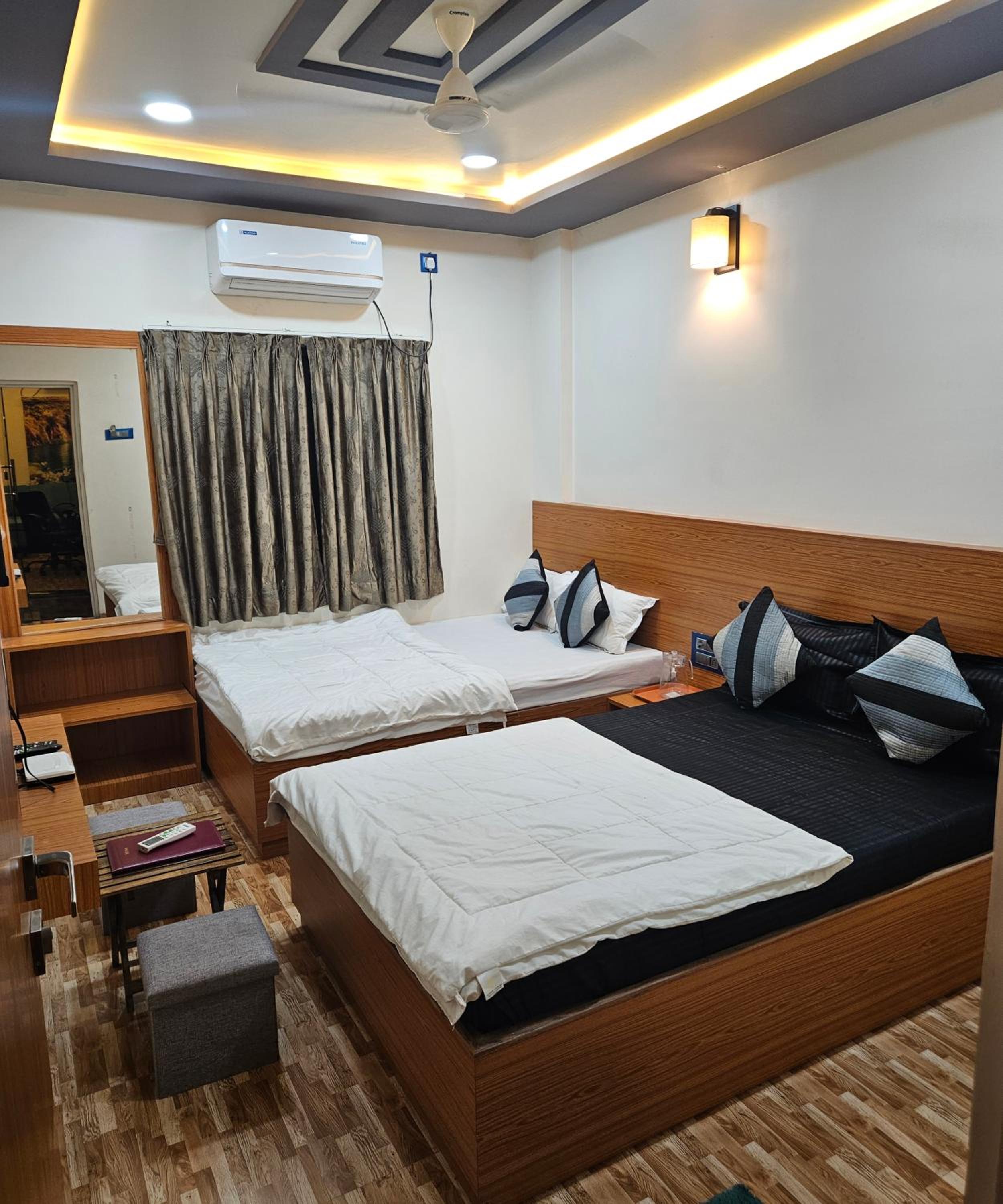 Economy Quadruple Room - Photo 3
