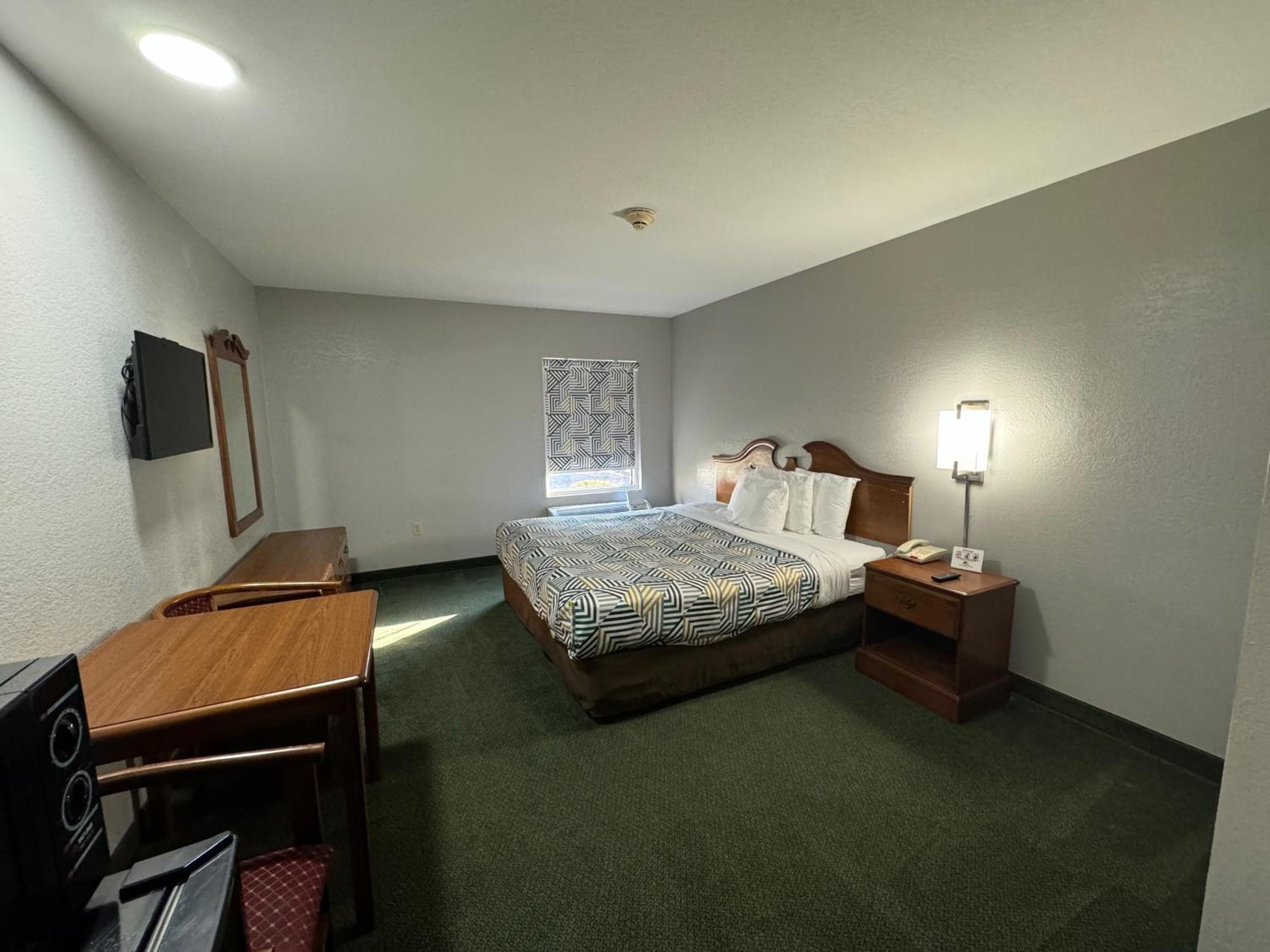 Standard King Room - Photo 1