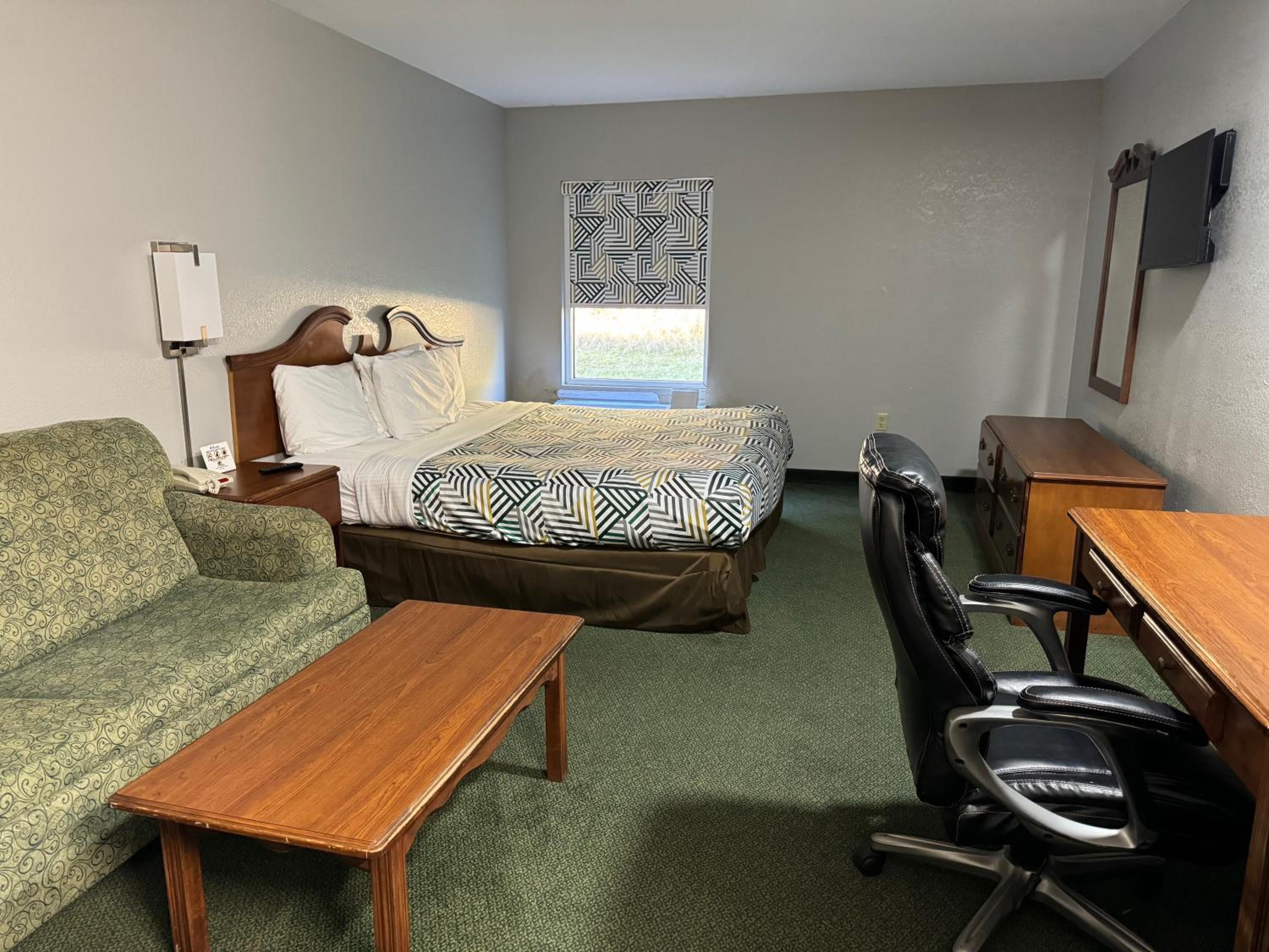 Standard King Room - Photo 3