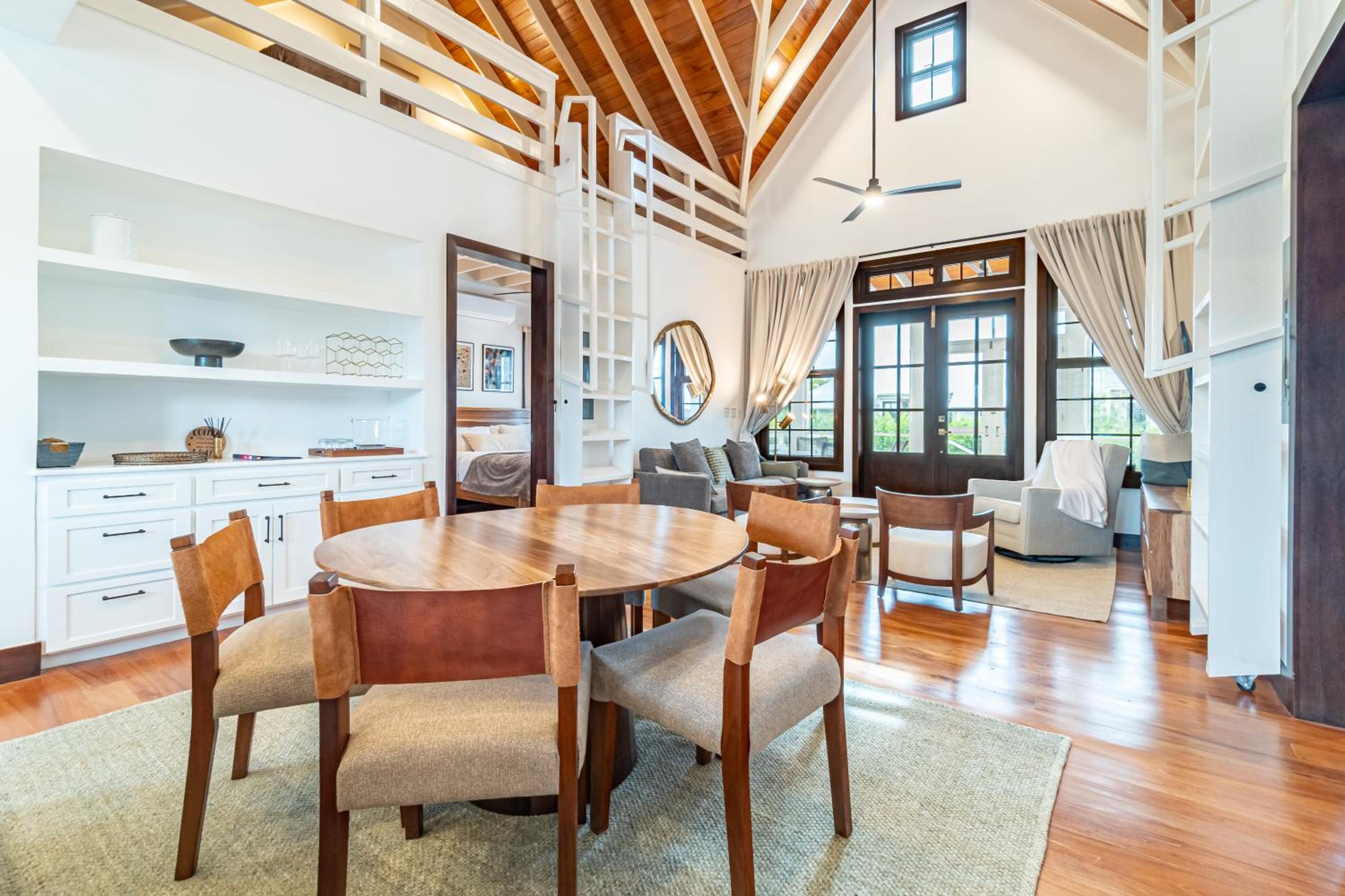 Villa photo 3