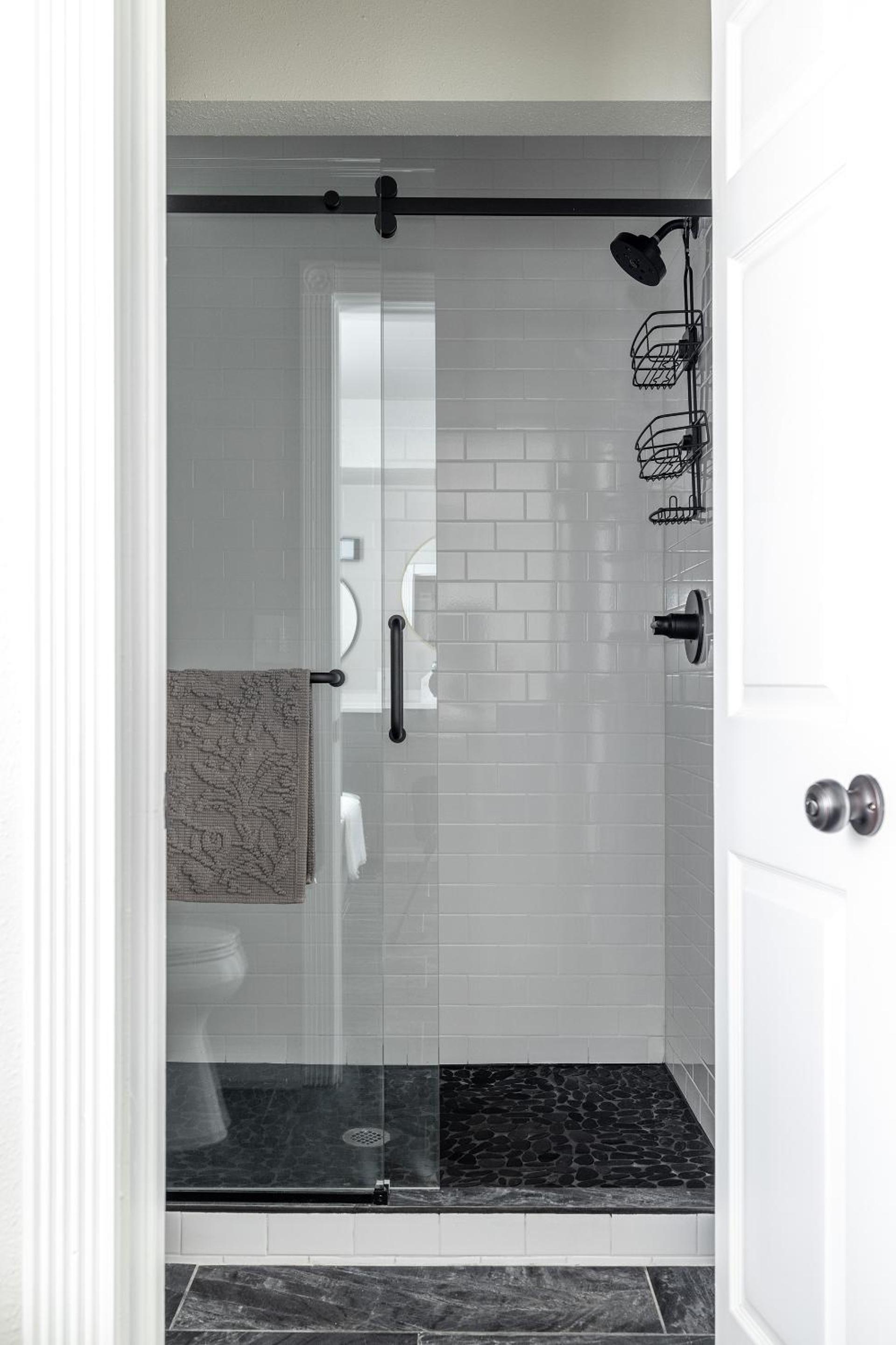 Deluxe Suite - Photo 14